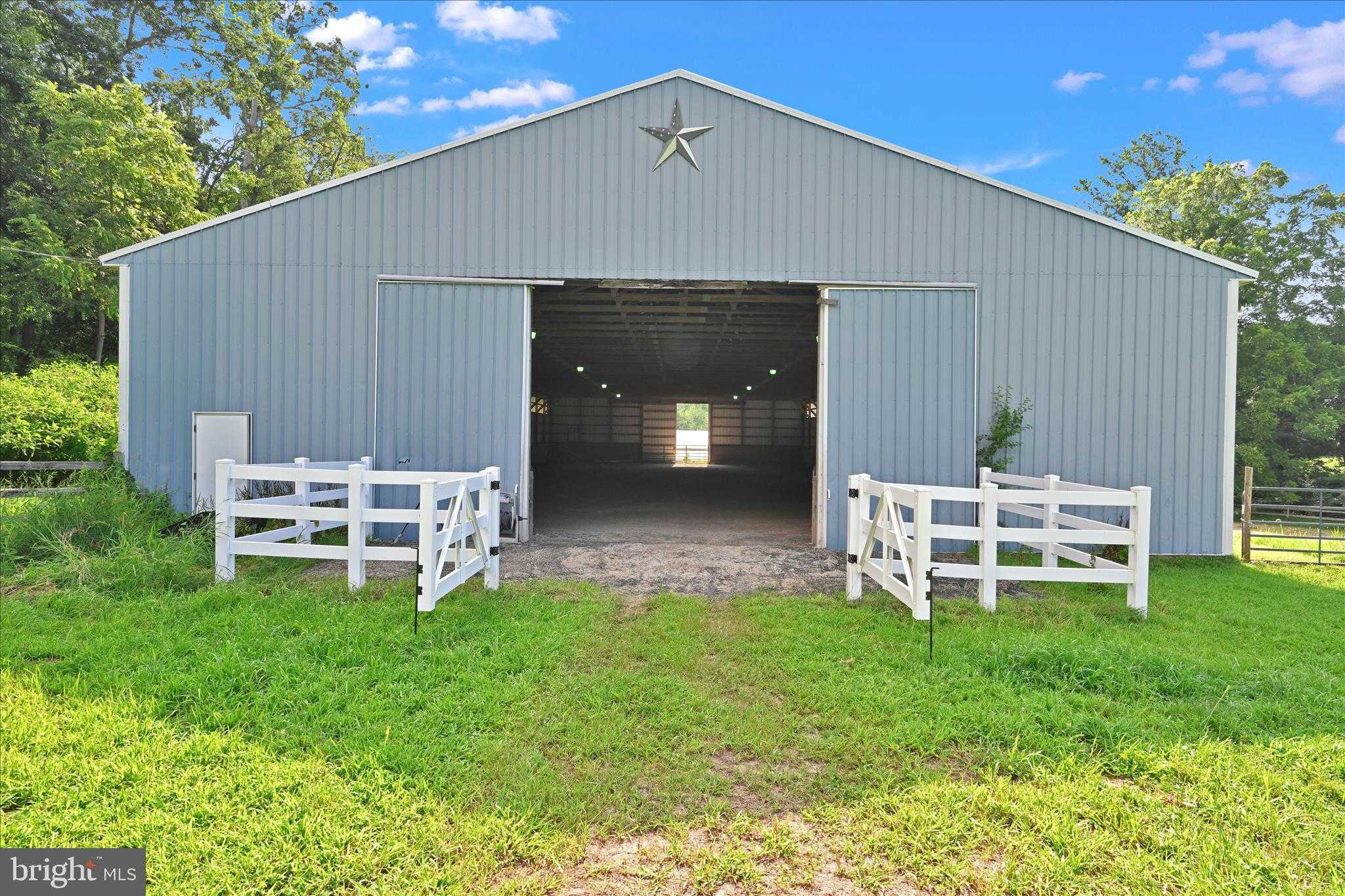 321 Garey Rd photo 71