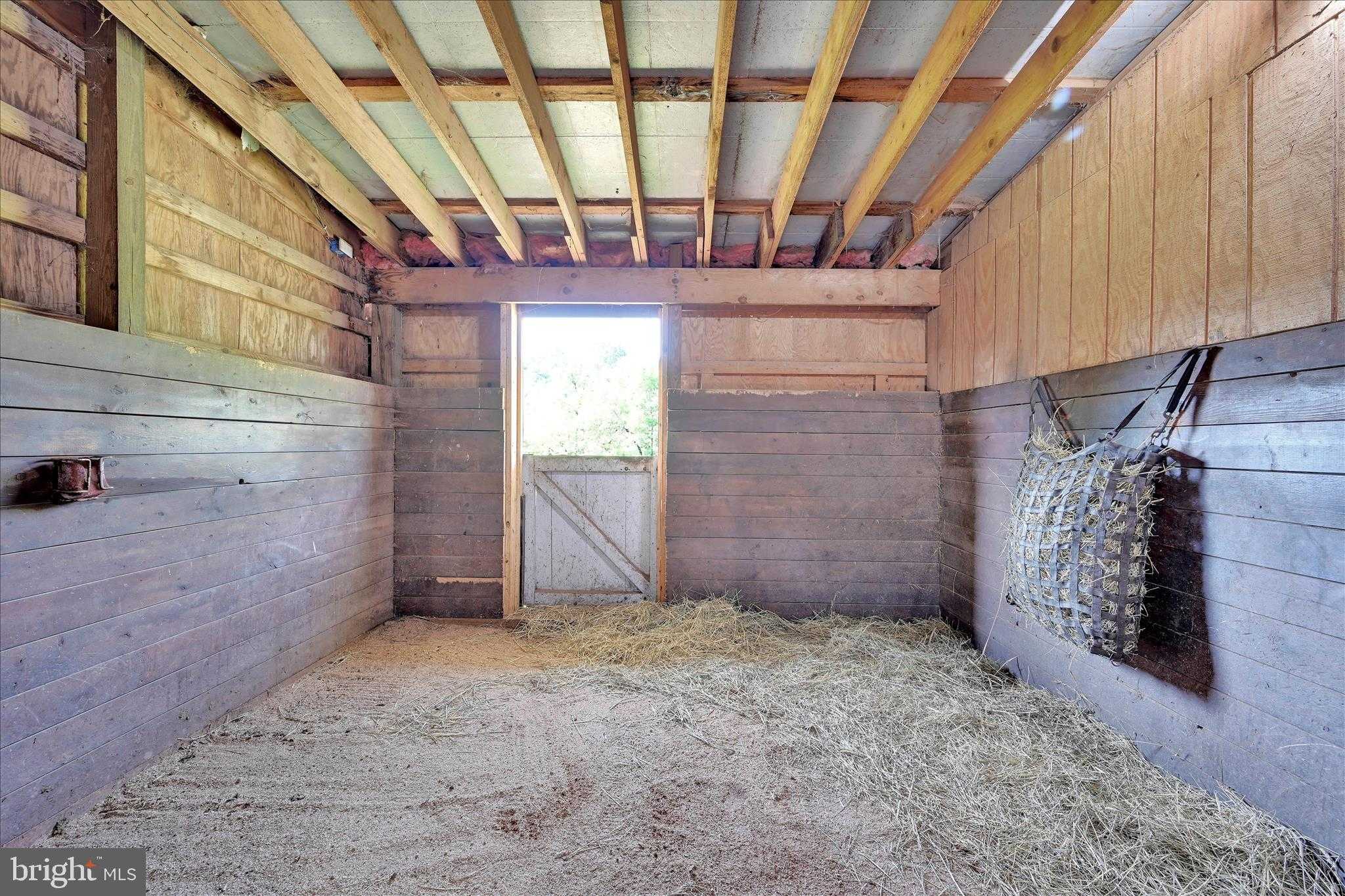 321 Garey Rd photo 83