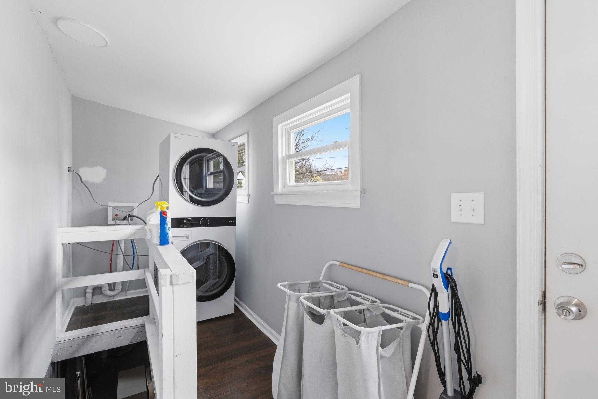 504 Arnold Ave photo 16