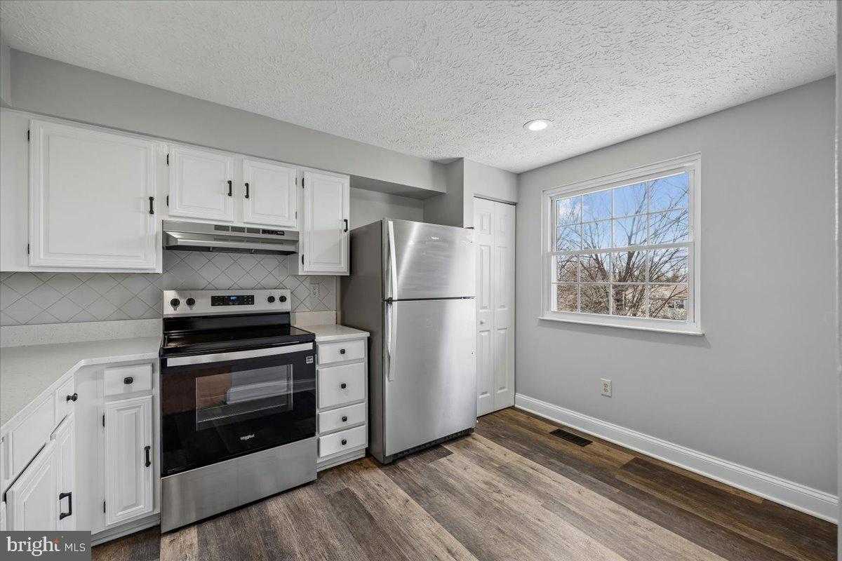 25615 Coltrane Dr photo 10