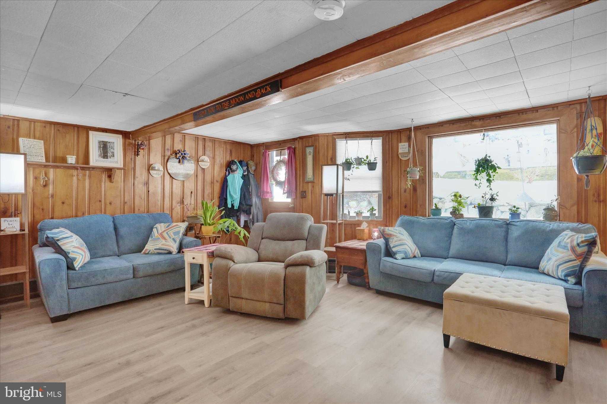 1825 Moselem Springs Rd photo 2