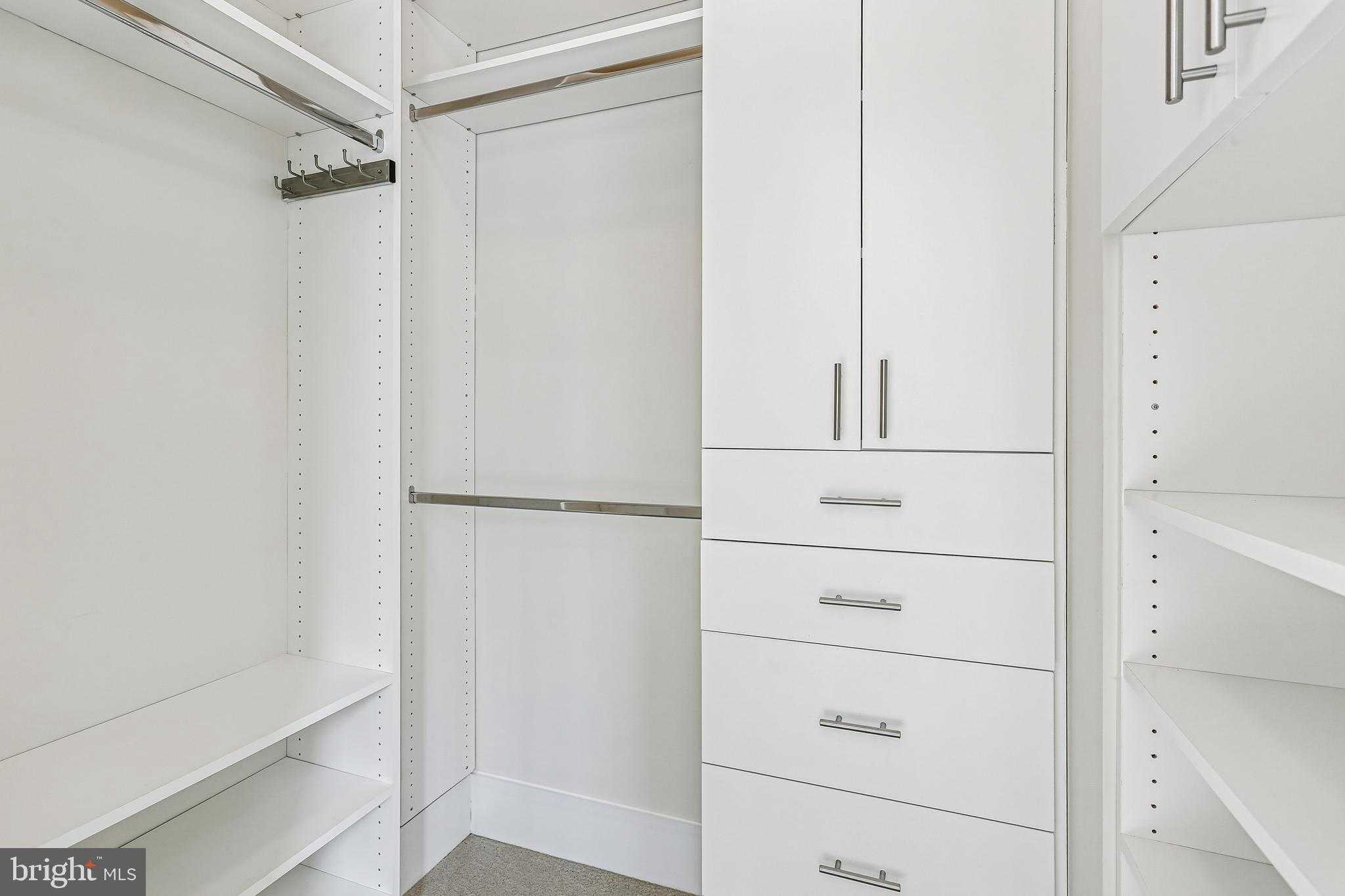 3675 Chevy Chase Lake Dr photo 23