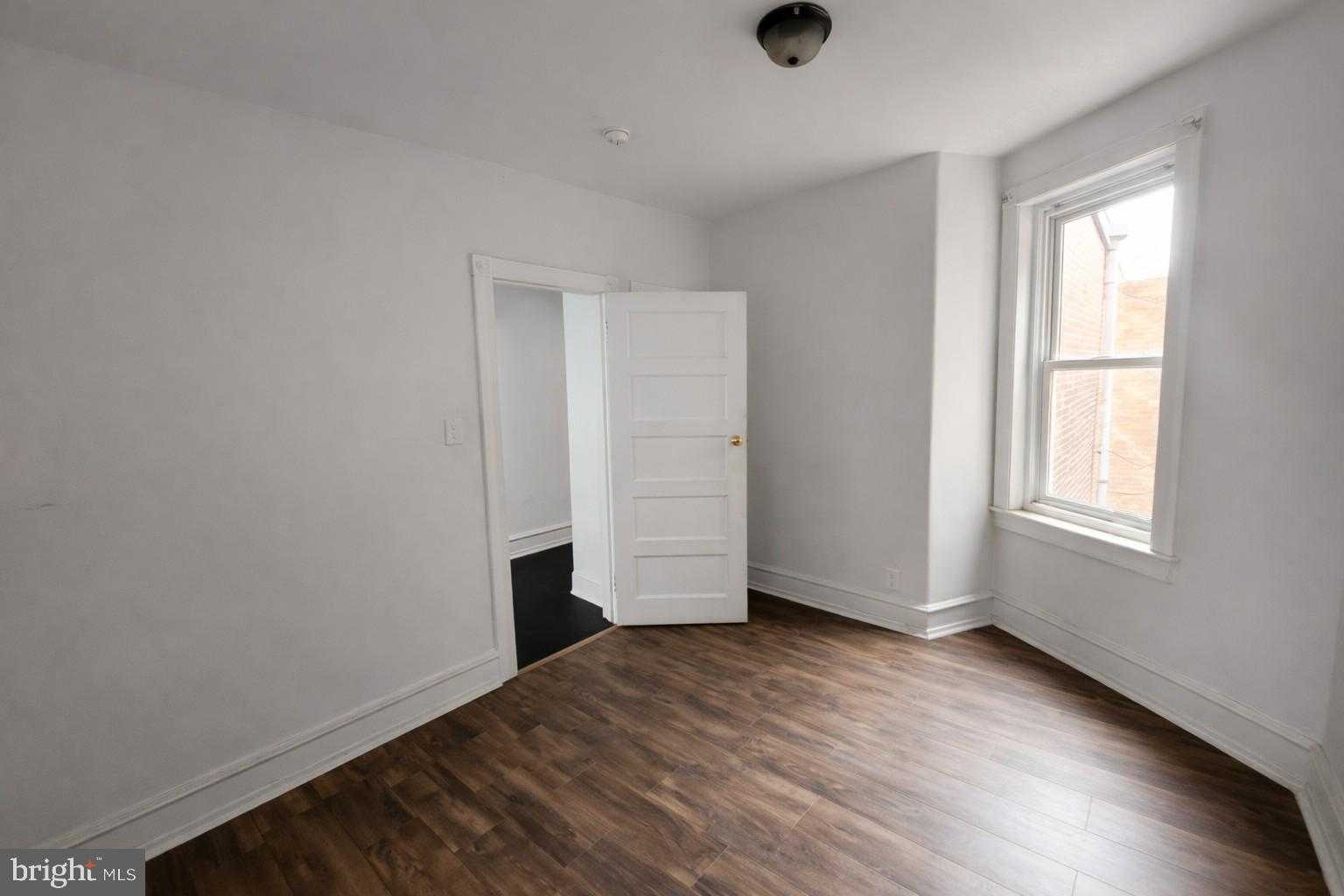 1549 S 53rd St photo 18