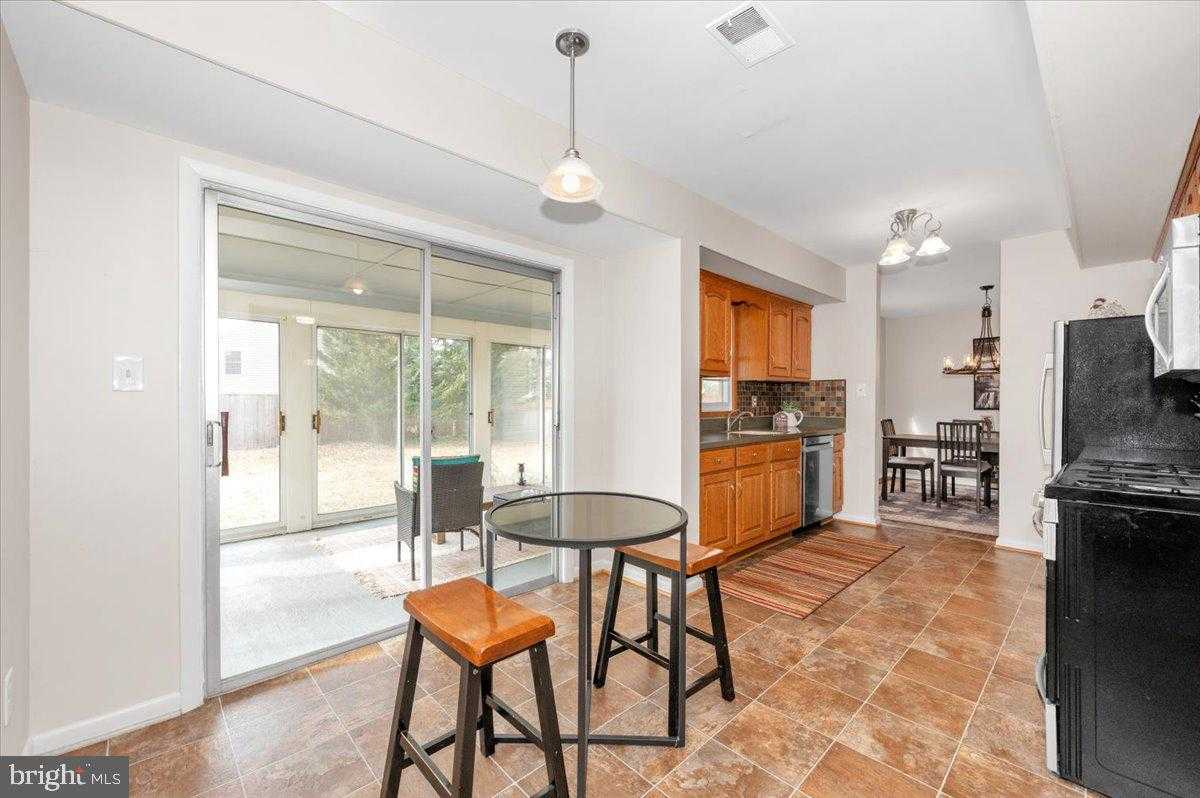 17116 Chiswell Rd photo 20