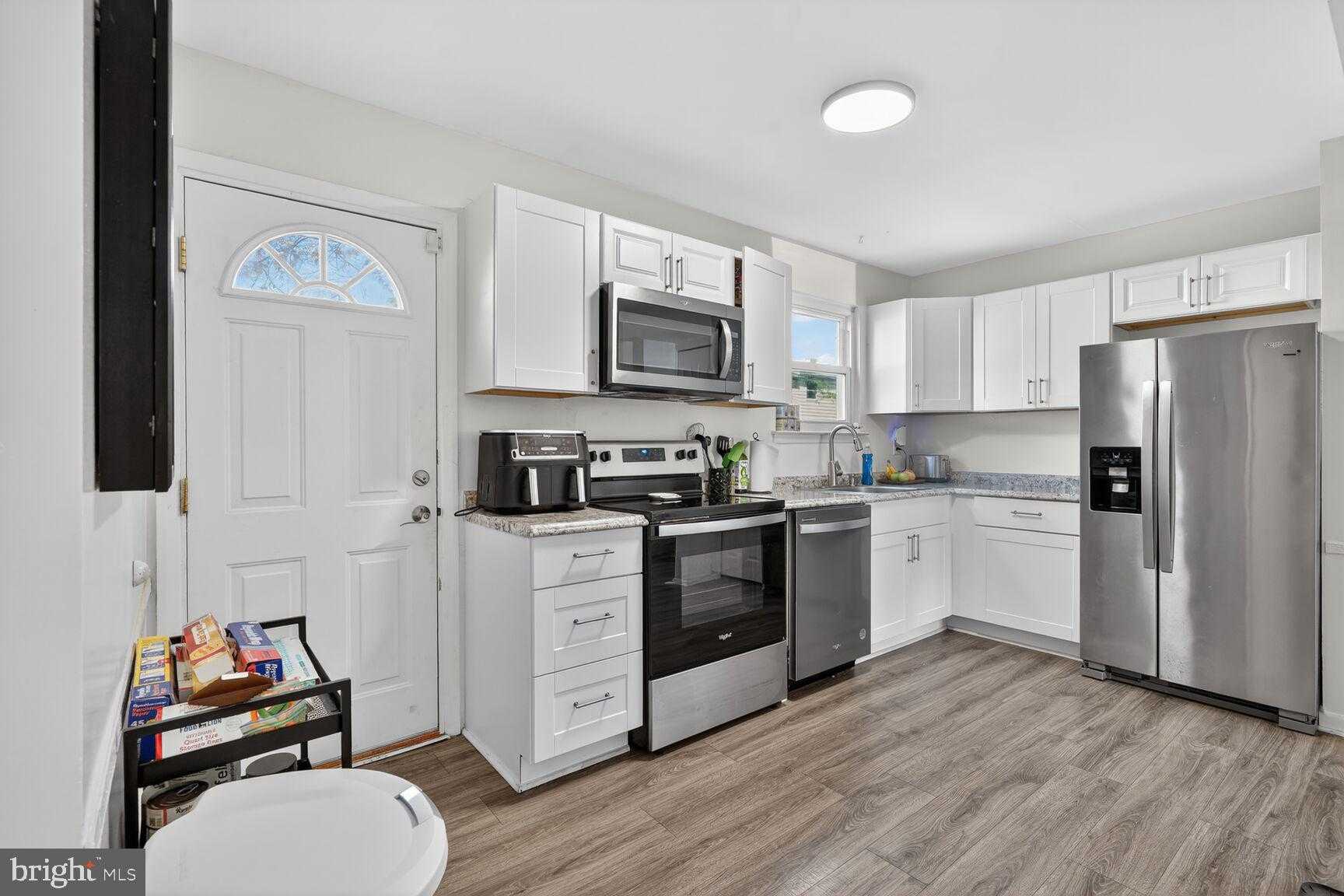 470 Long Towne CT photo 2