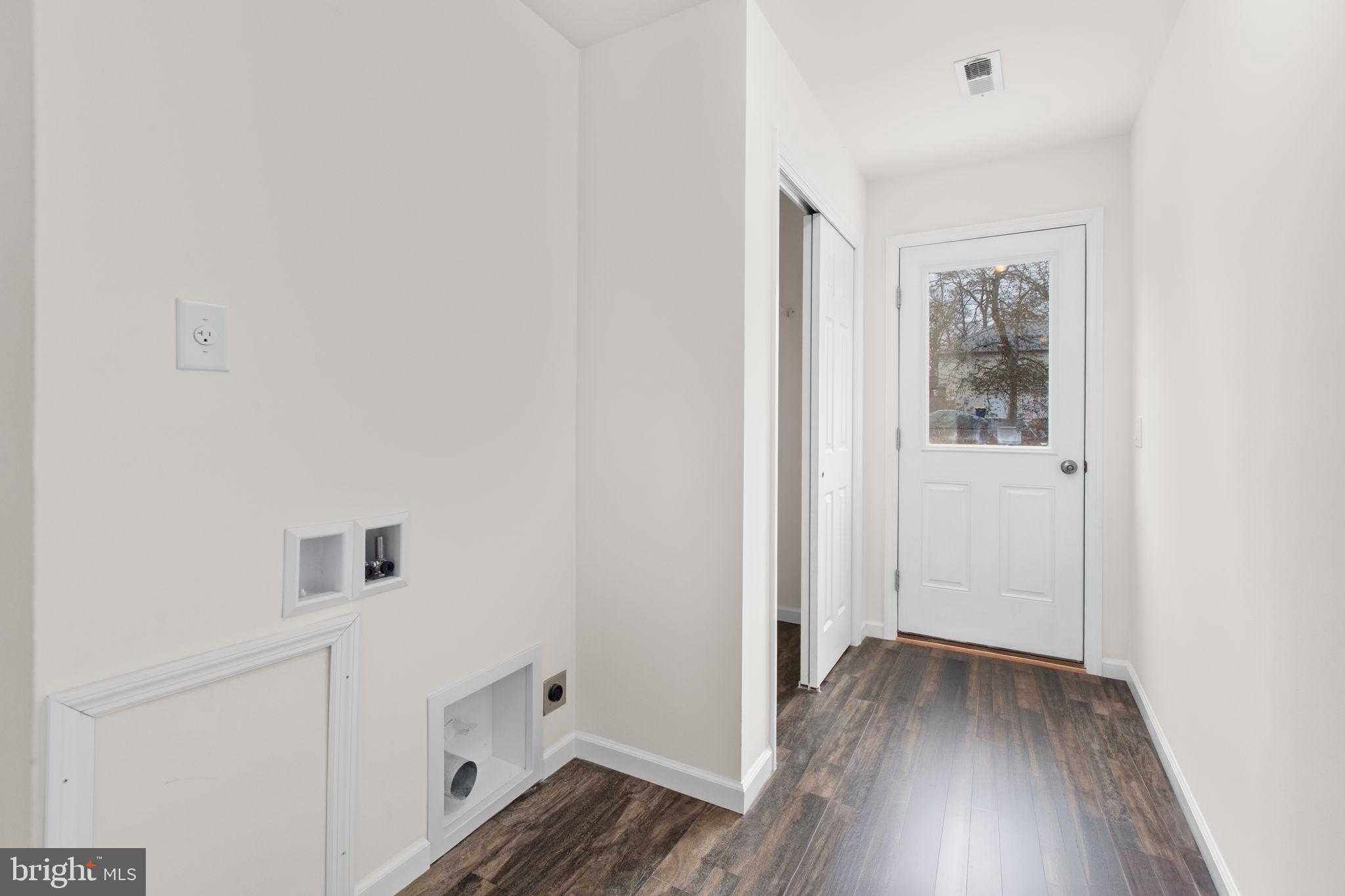 24 Breezy Hill Dr photo 12