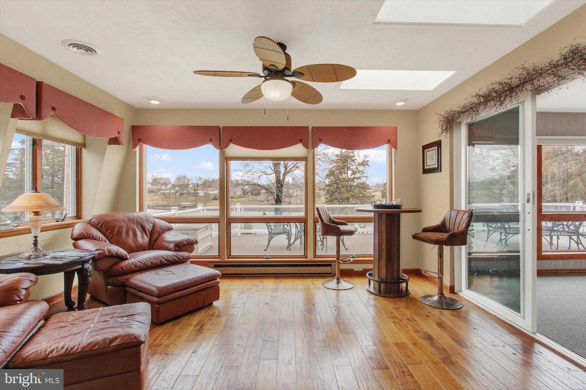 627 Heritage Dr photo 12