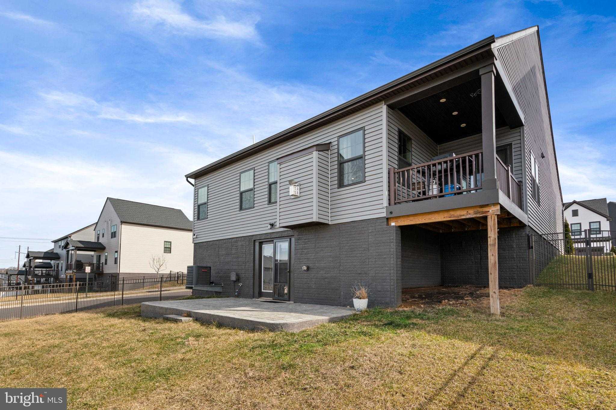 1601 Rampart Dr photo 4