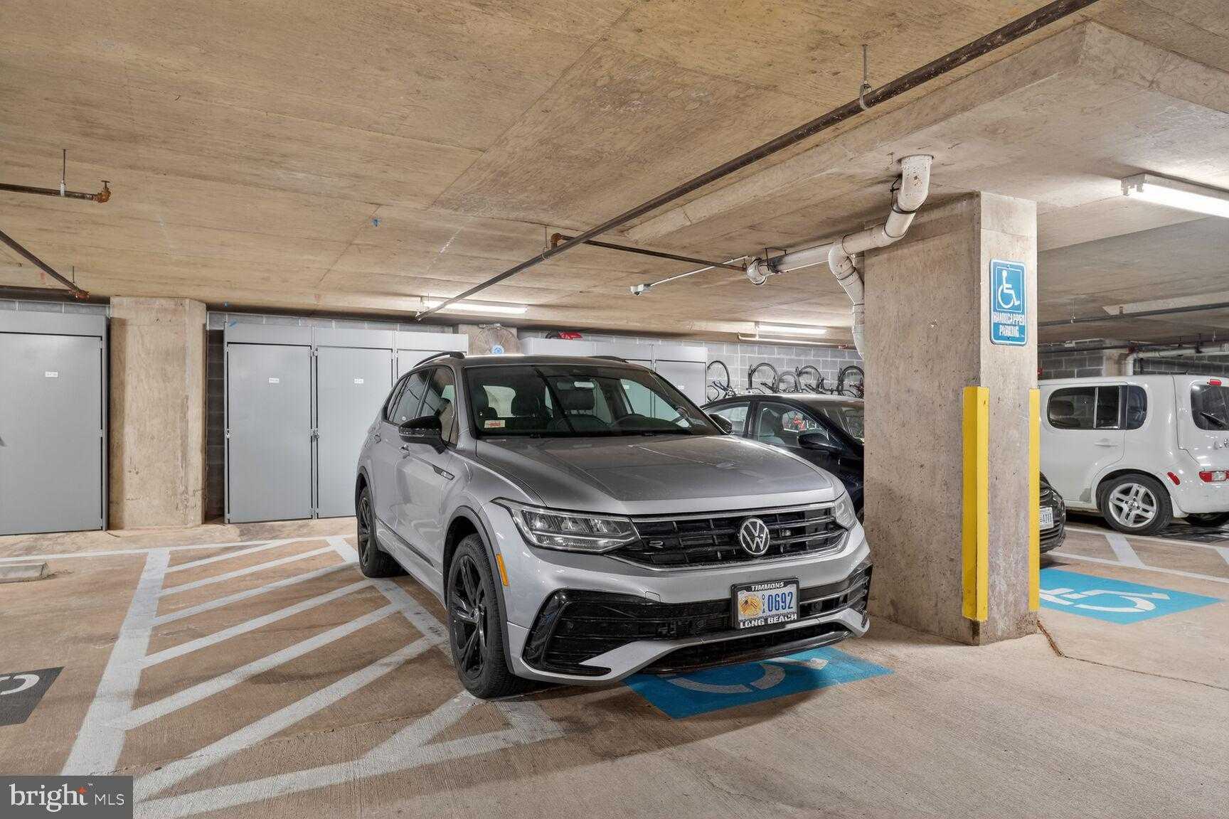 555 Massachusetts Ave NW Apt 1313 photo 20