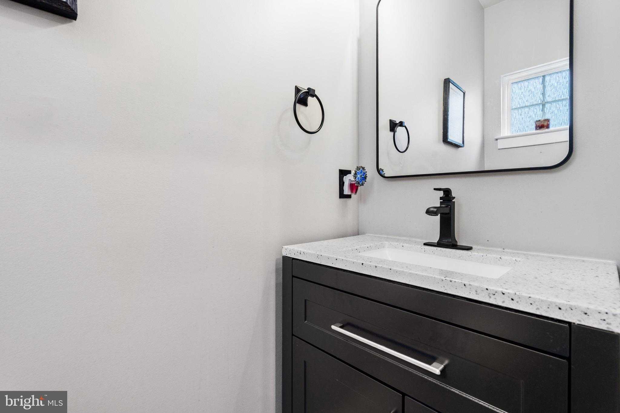 633 Rushbrook Rd photo 10