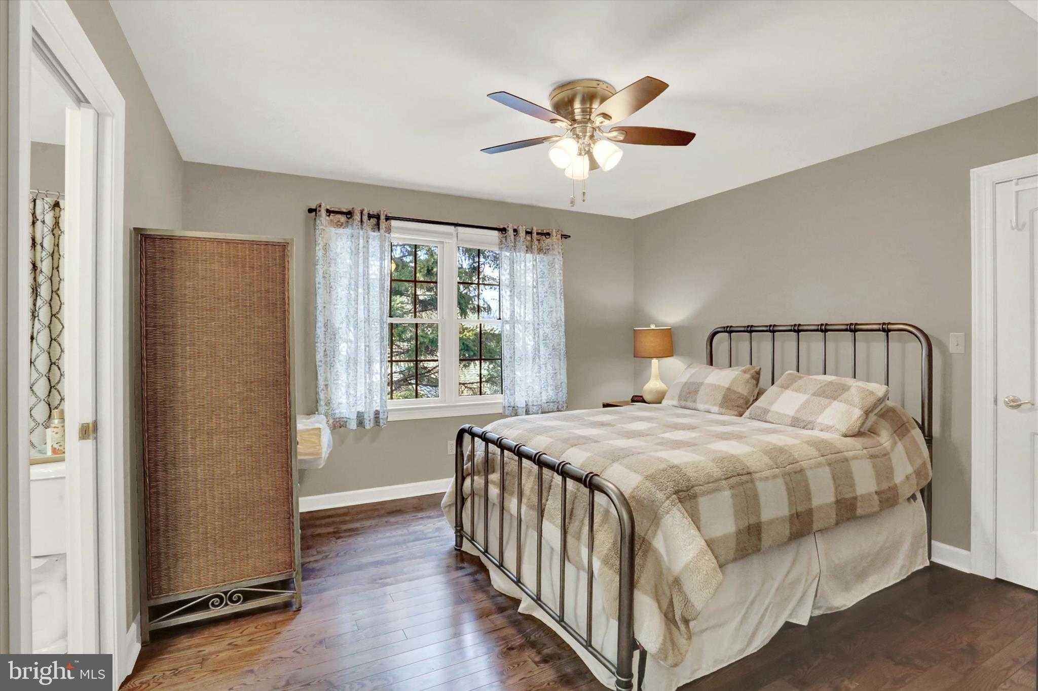 935 Grandon Way photo 26