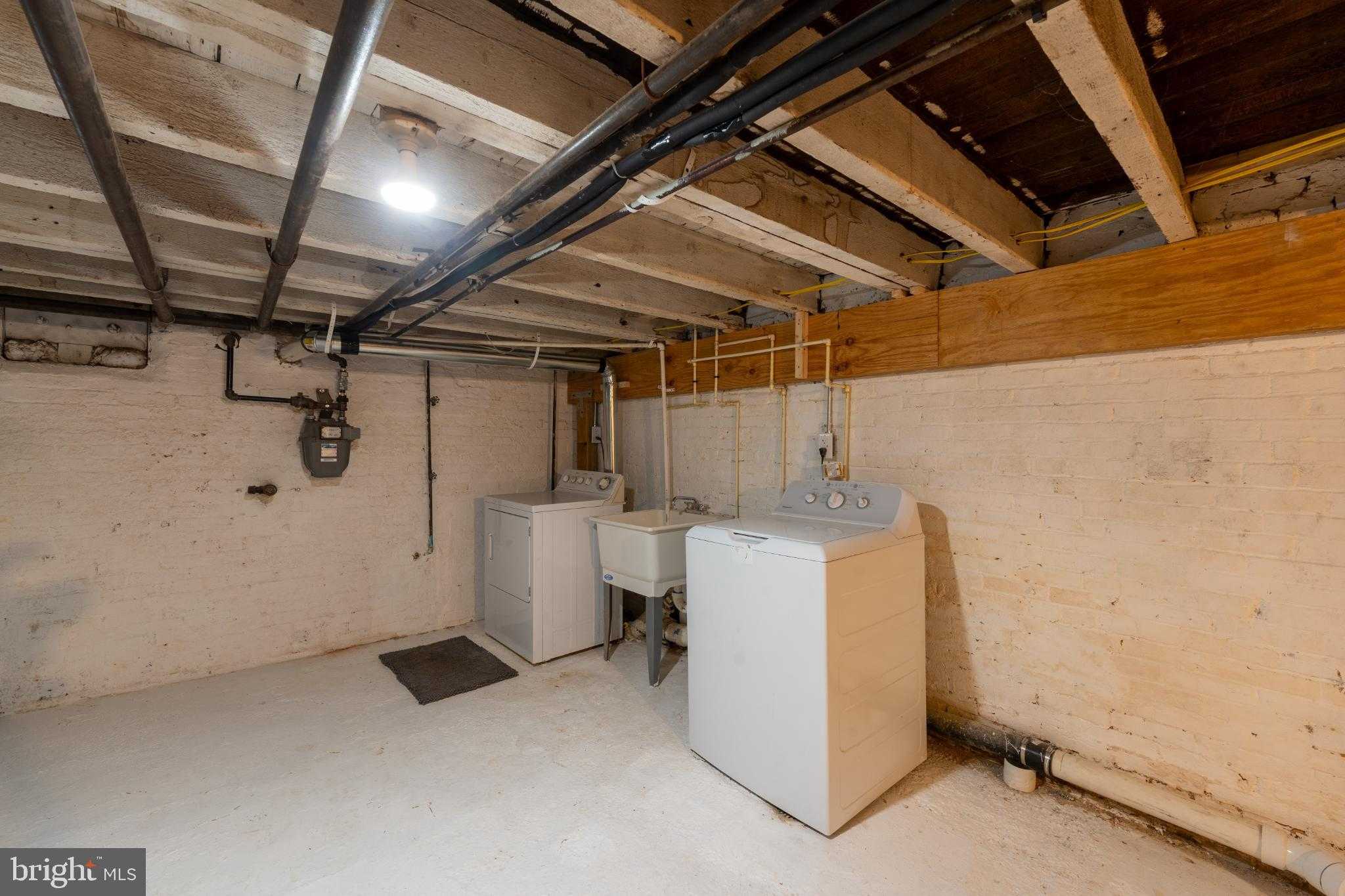 1826 E Lombard St photo 23