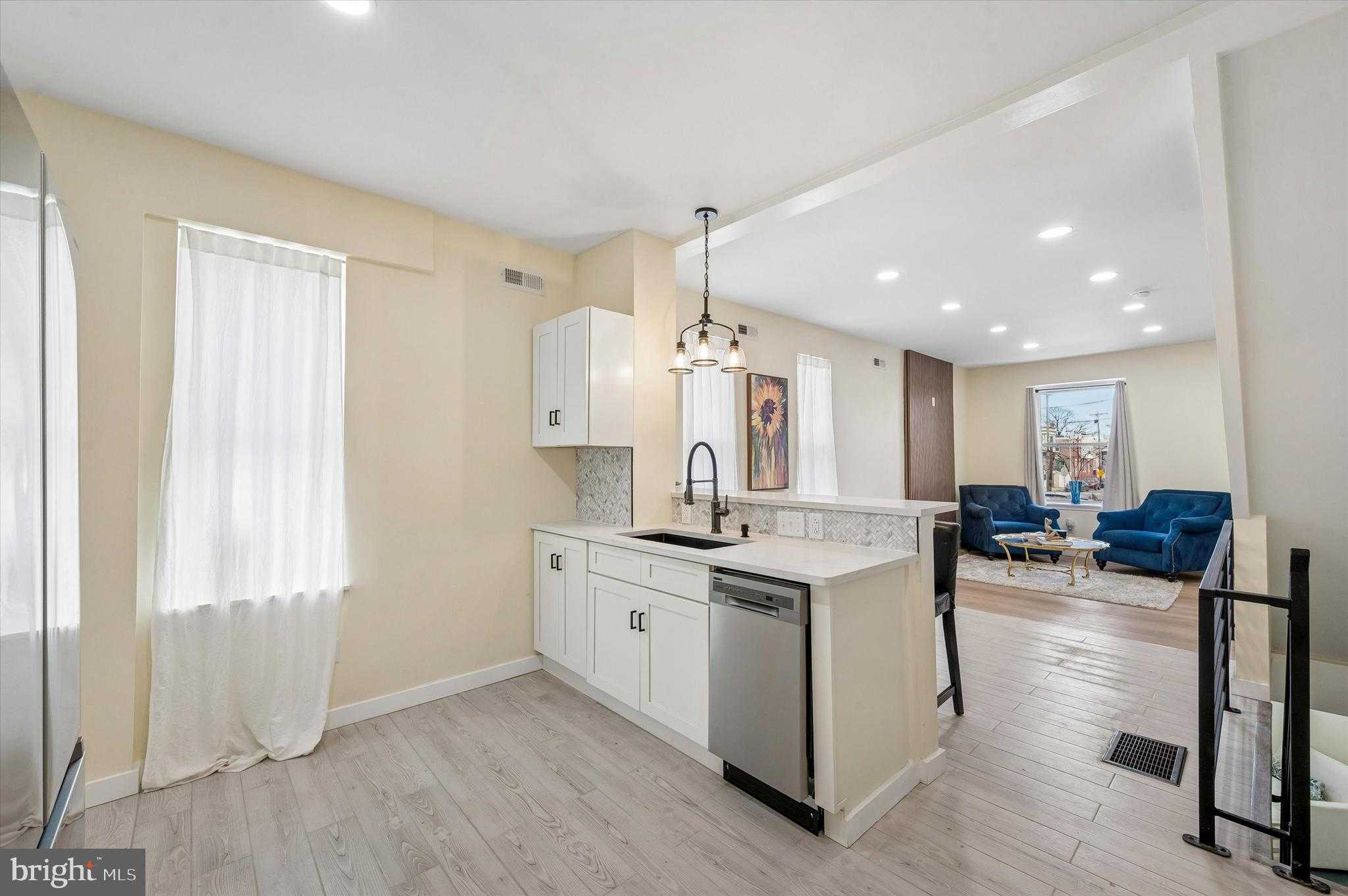 1468 N Wanamaker St photo 10