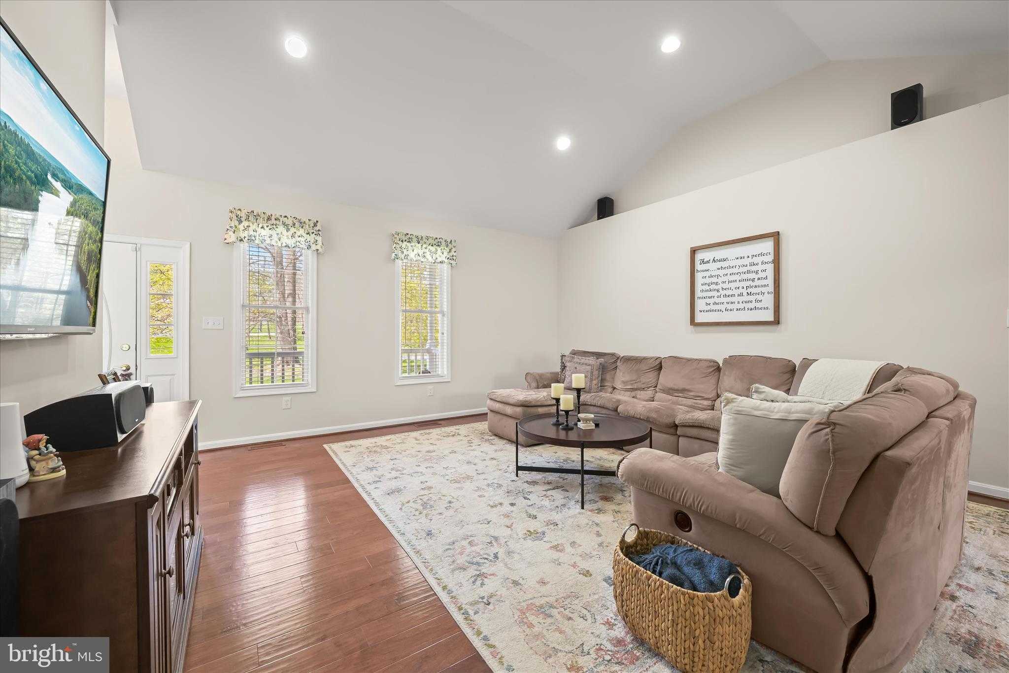 6735 Mink Hollow Rd photo 9