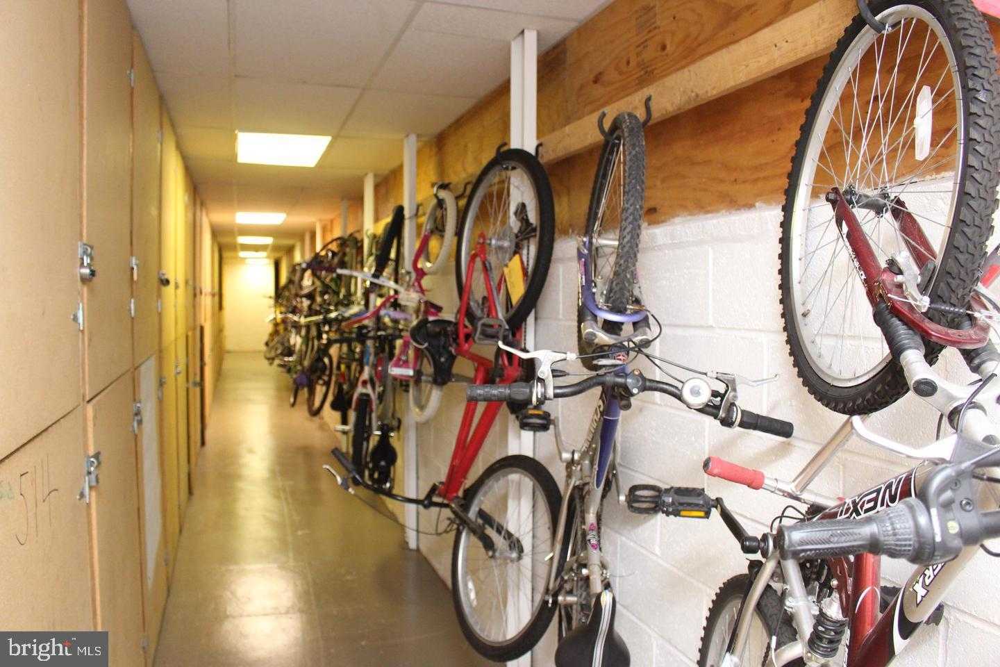 1030 E Lancaster Ave Apt 128 photo 12