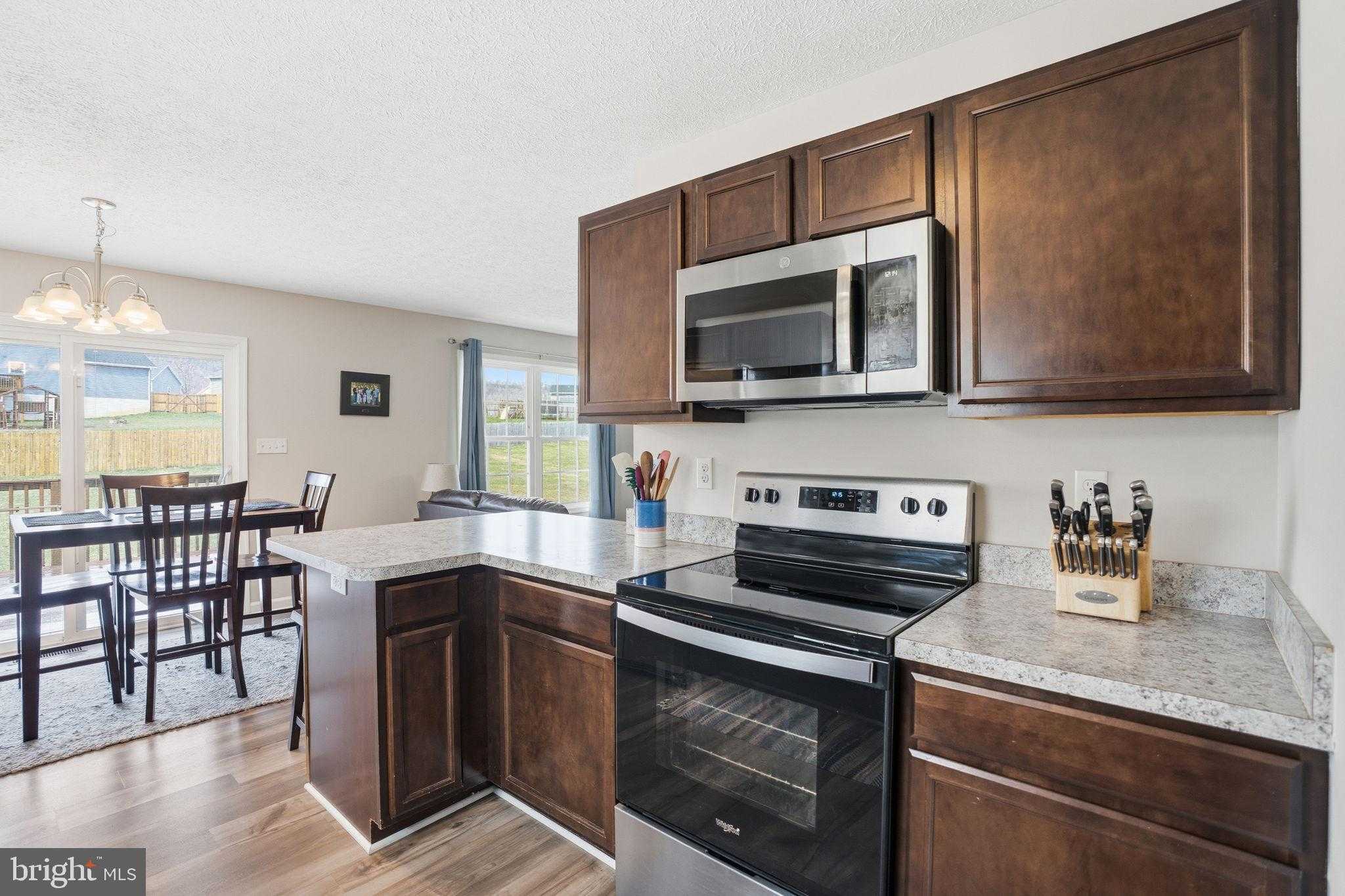 82 Latrobe Dr photo 28