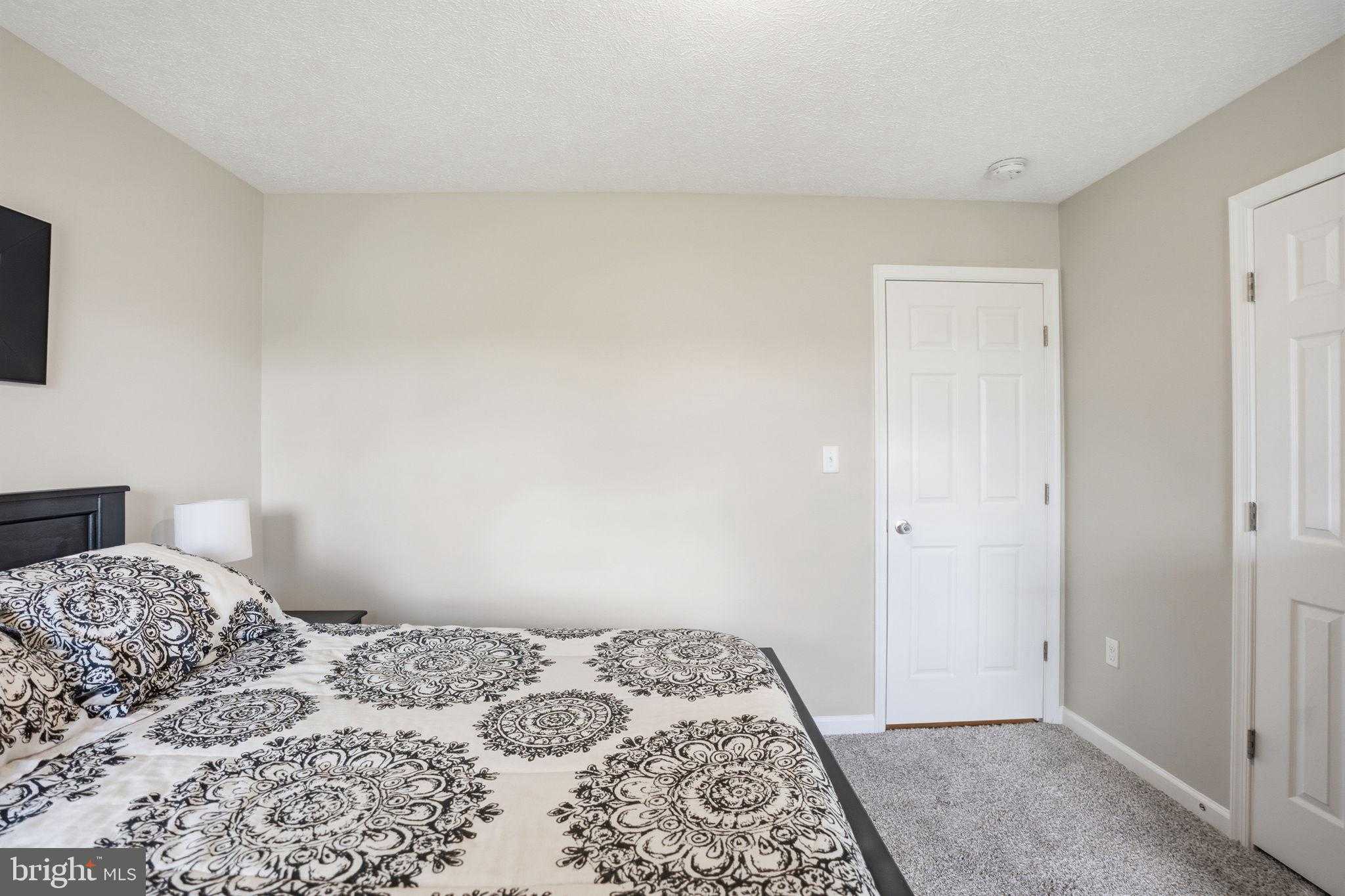 82 Latrobe Dr photo 37