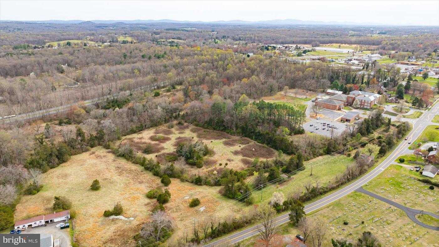 Madison Plaza Dr photo 7