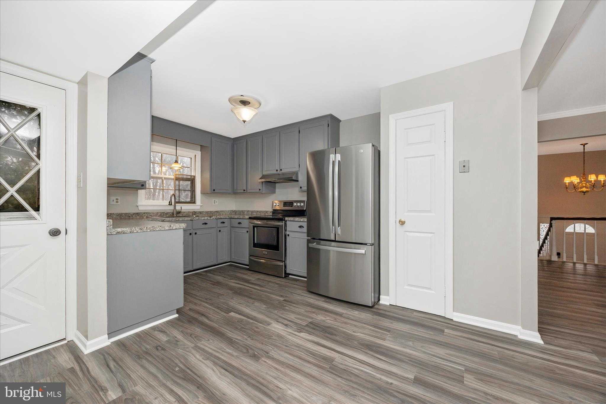 10800 Lincoln Hts photo 10