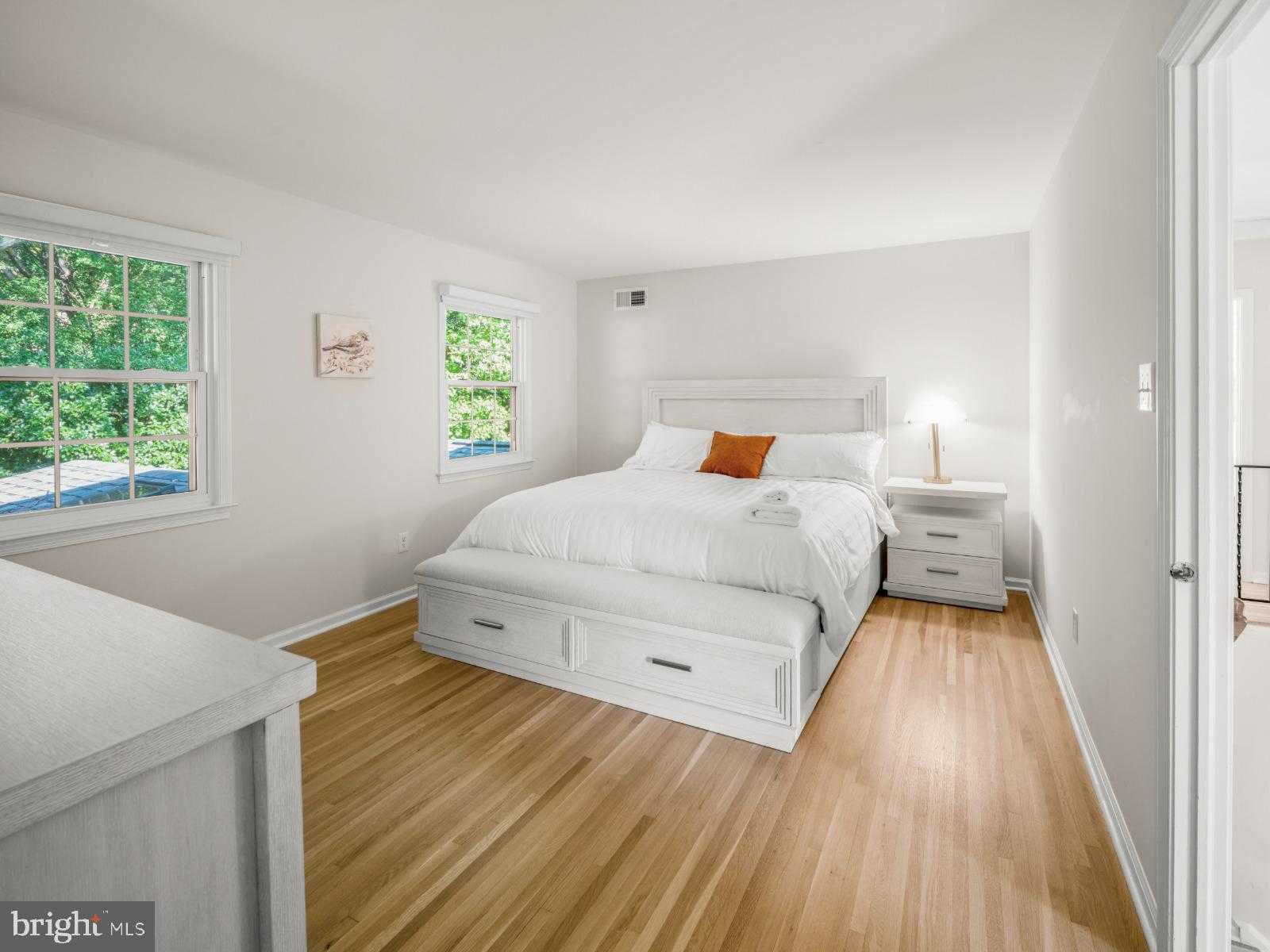 4302 Dahill Pl photo 18