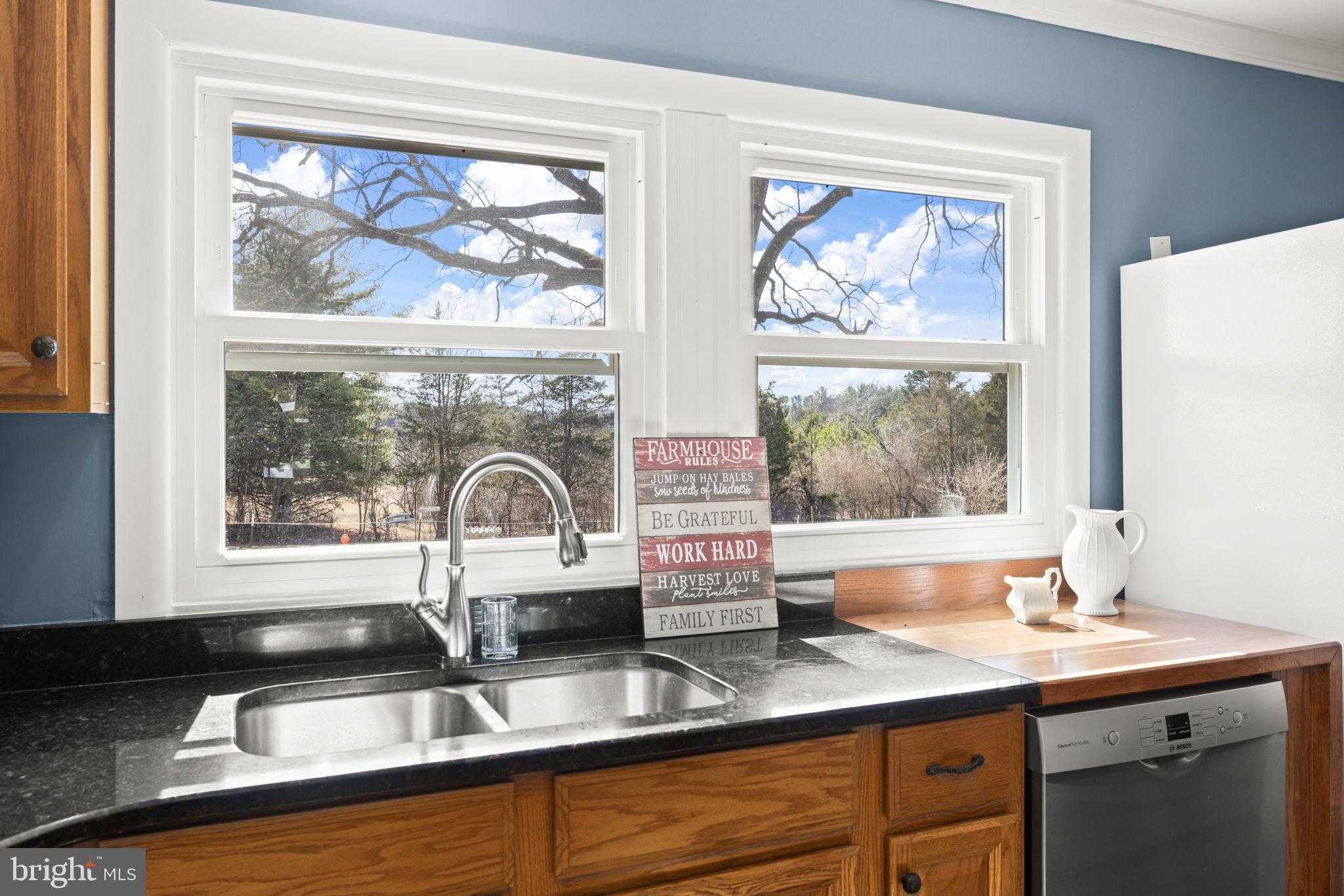 1815 Country Rd photo 28