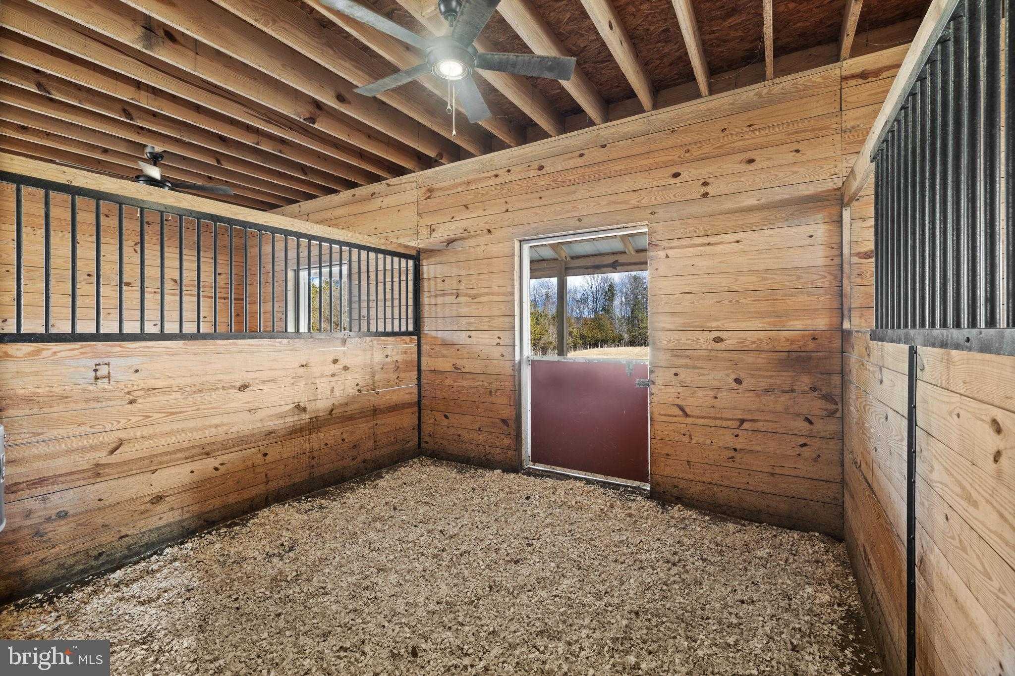 1815 Country Rd photo 60