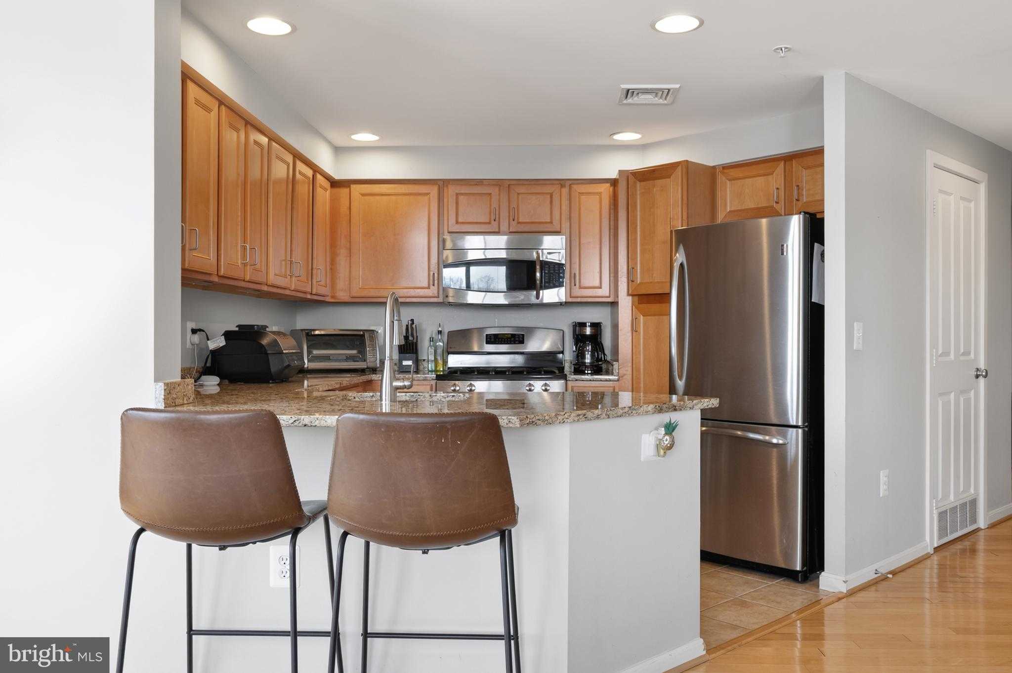 4480 Market Commons Dr Unit 715 photo 8