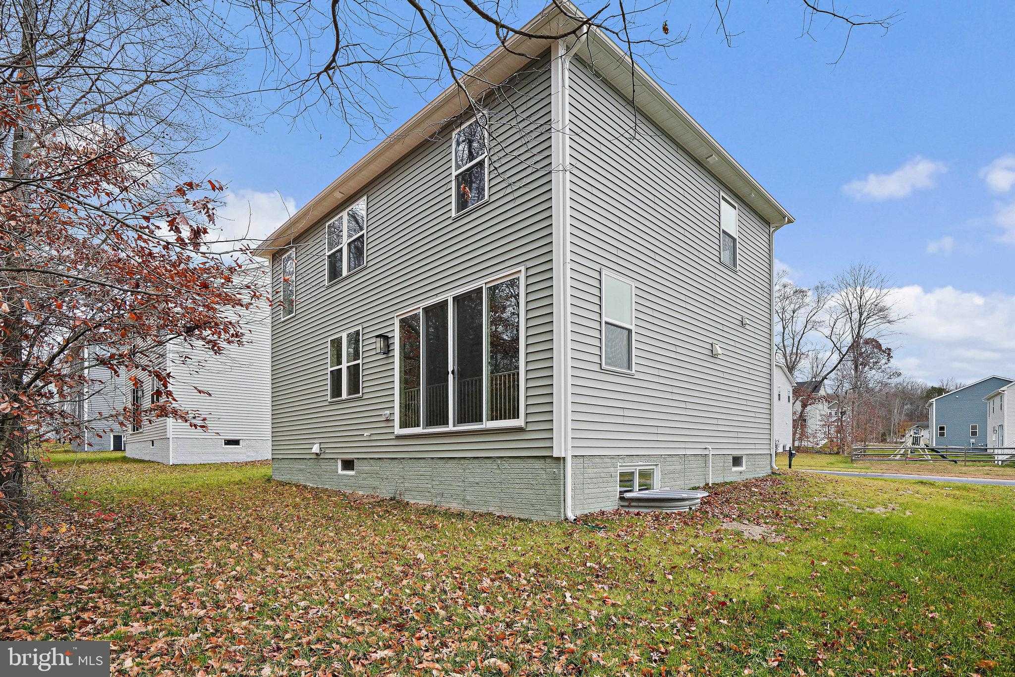 80 Catalpa Dr photo 42