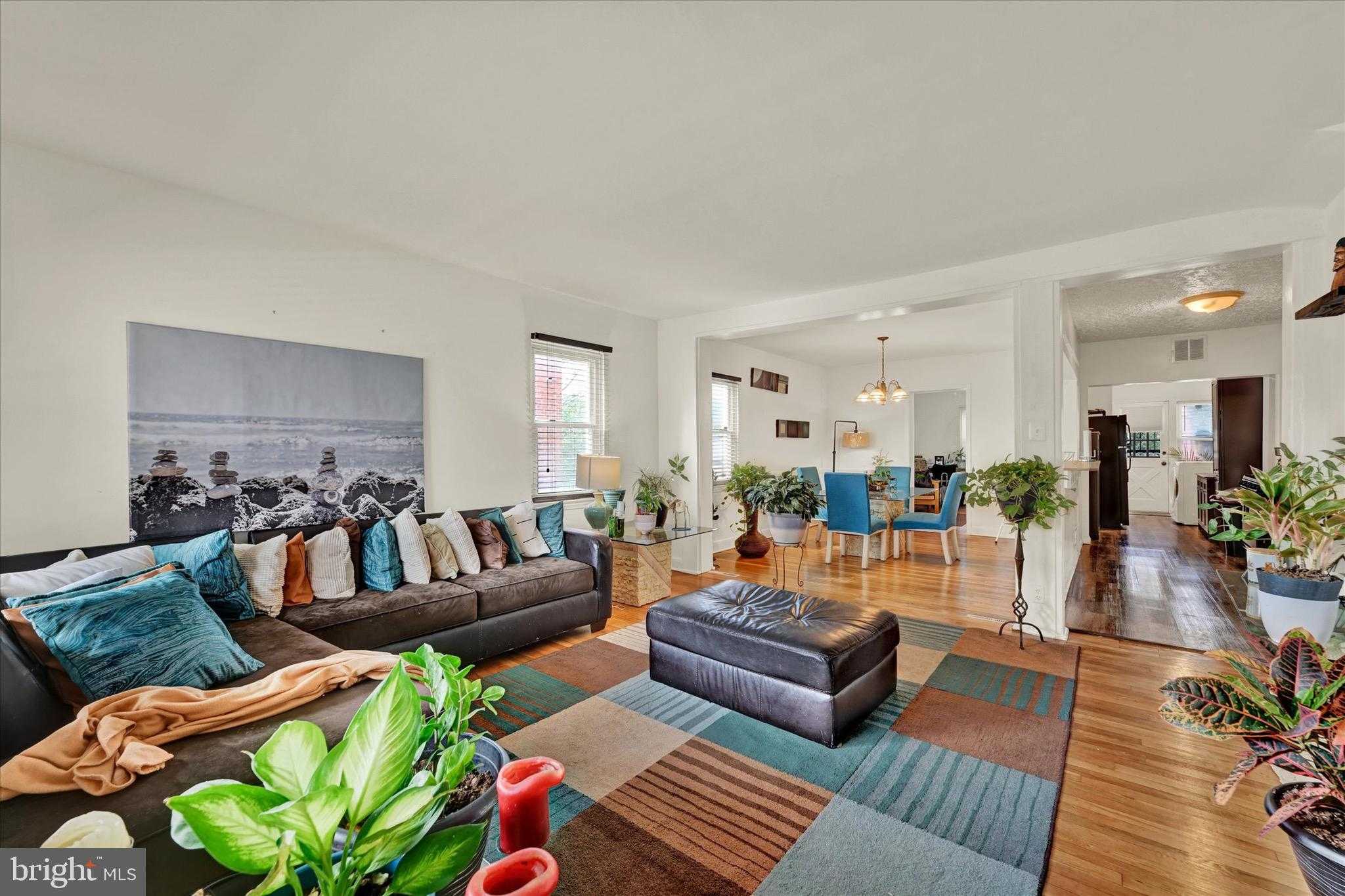 3922 Mortimer Ave photo 5