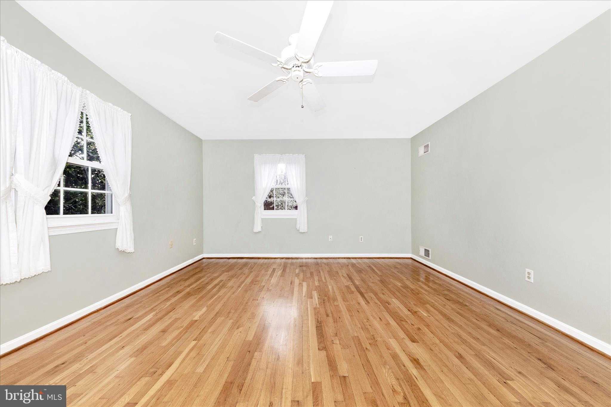 3 Pavilion Dr photo 27