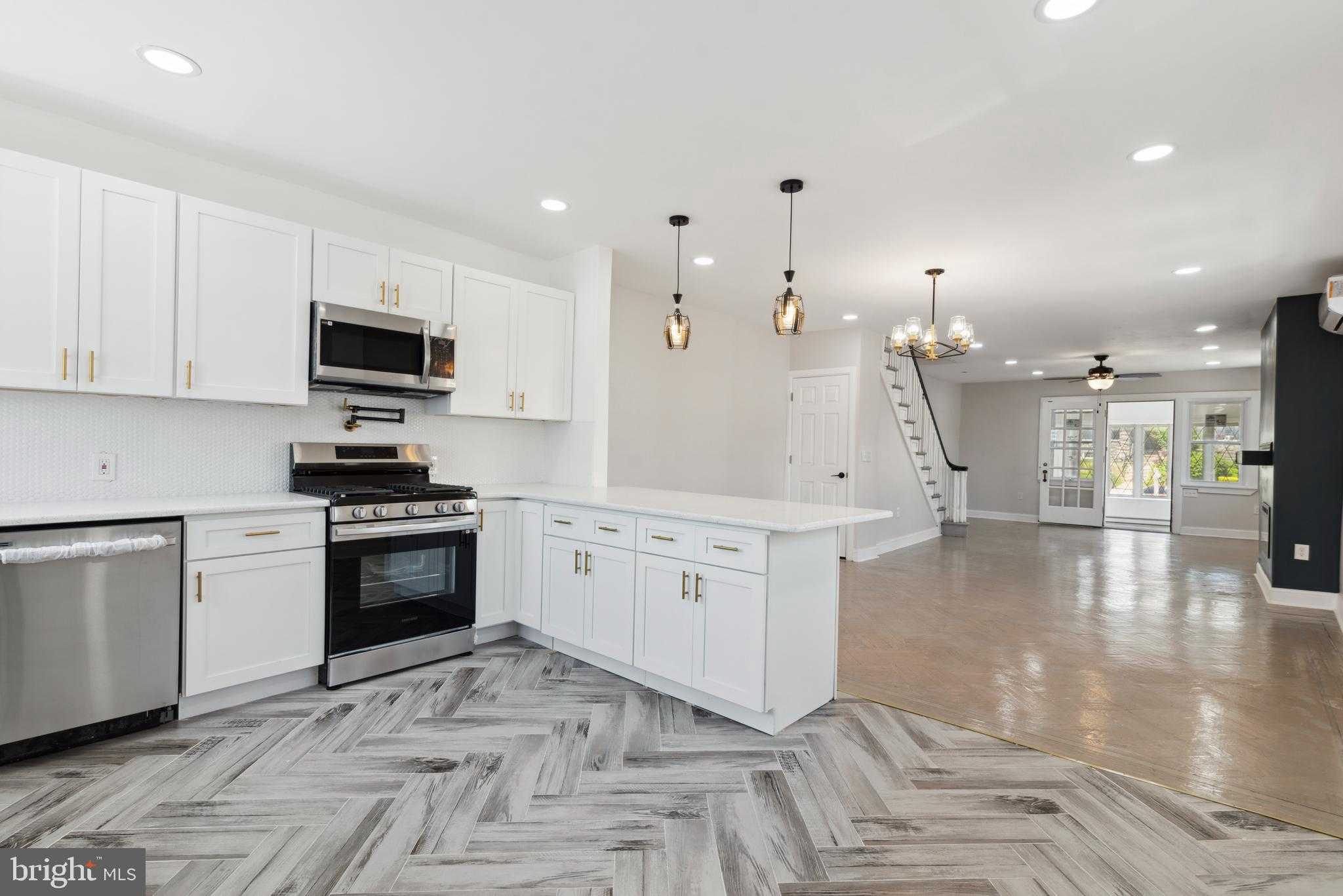 2414 77th Ave photo 9