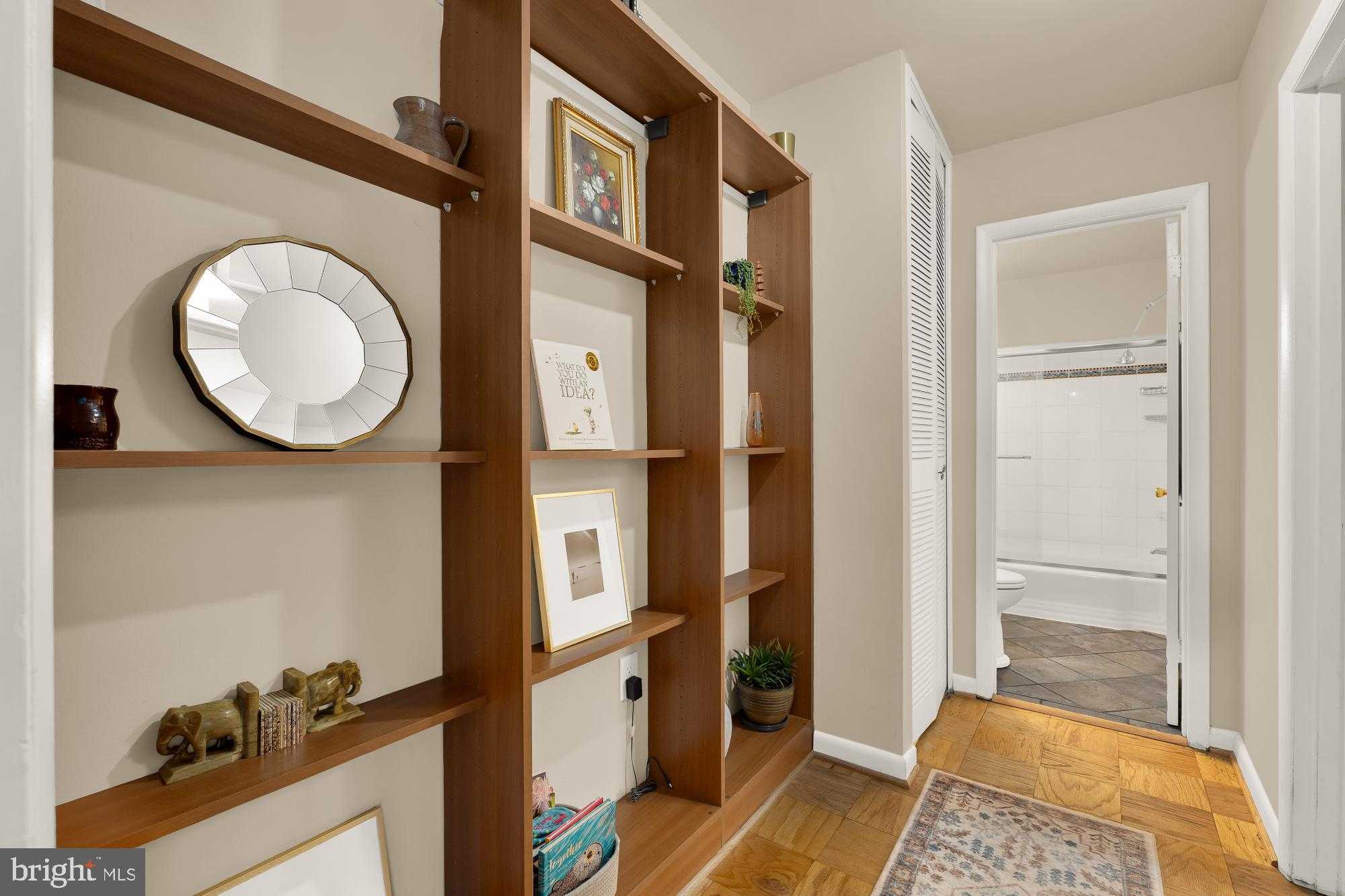 10661 Weymouth St photo 11