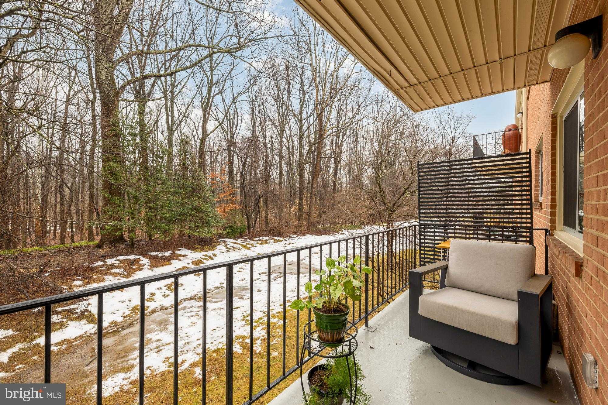 10661 Weymouth St photo 9