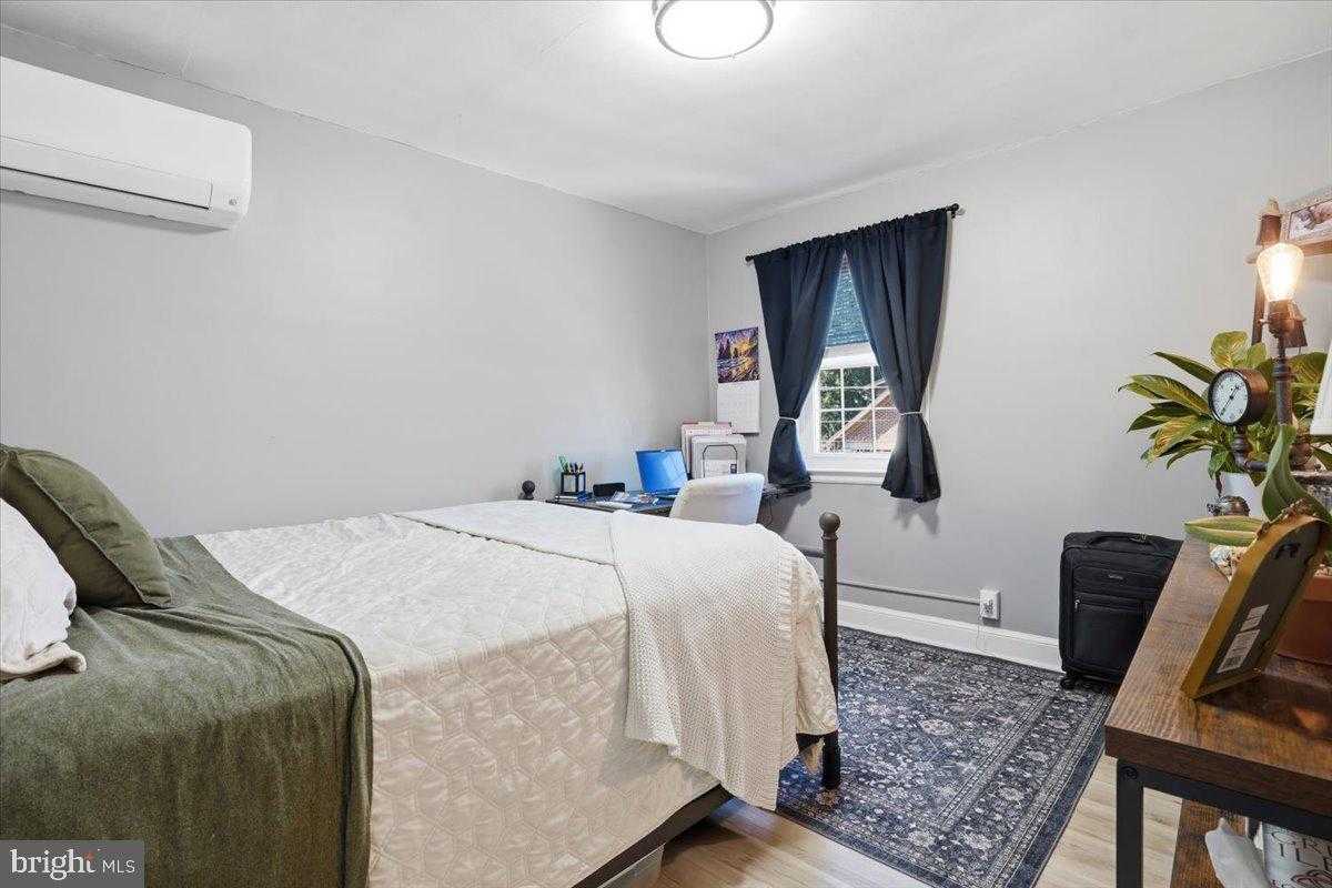 852 Feist Ave photo 20