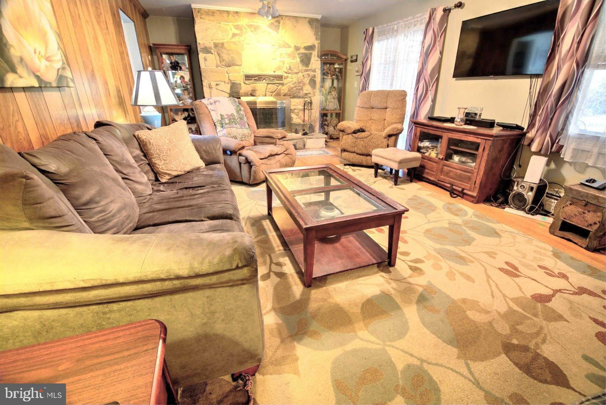 238 Elizabeth Ave photo 13