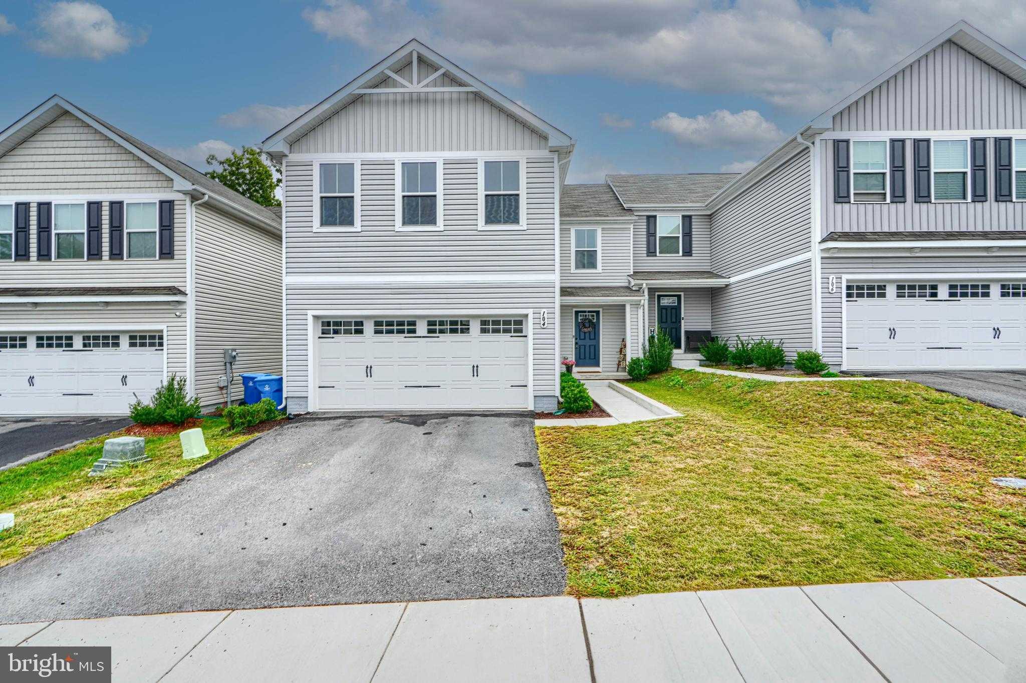 104 Magnolia Dr photo 2