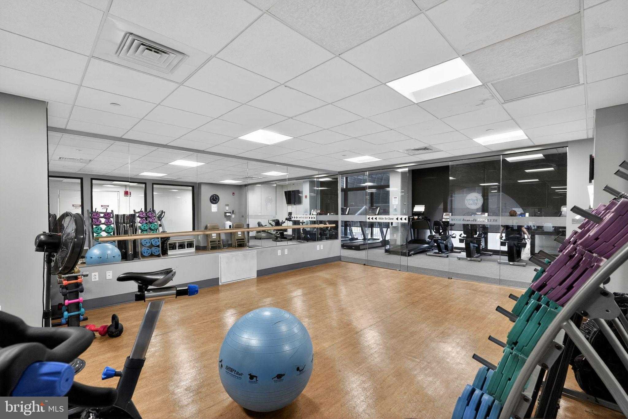 1420 Locust St Apt 31i photo 22