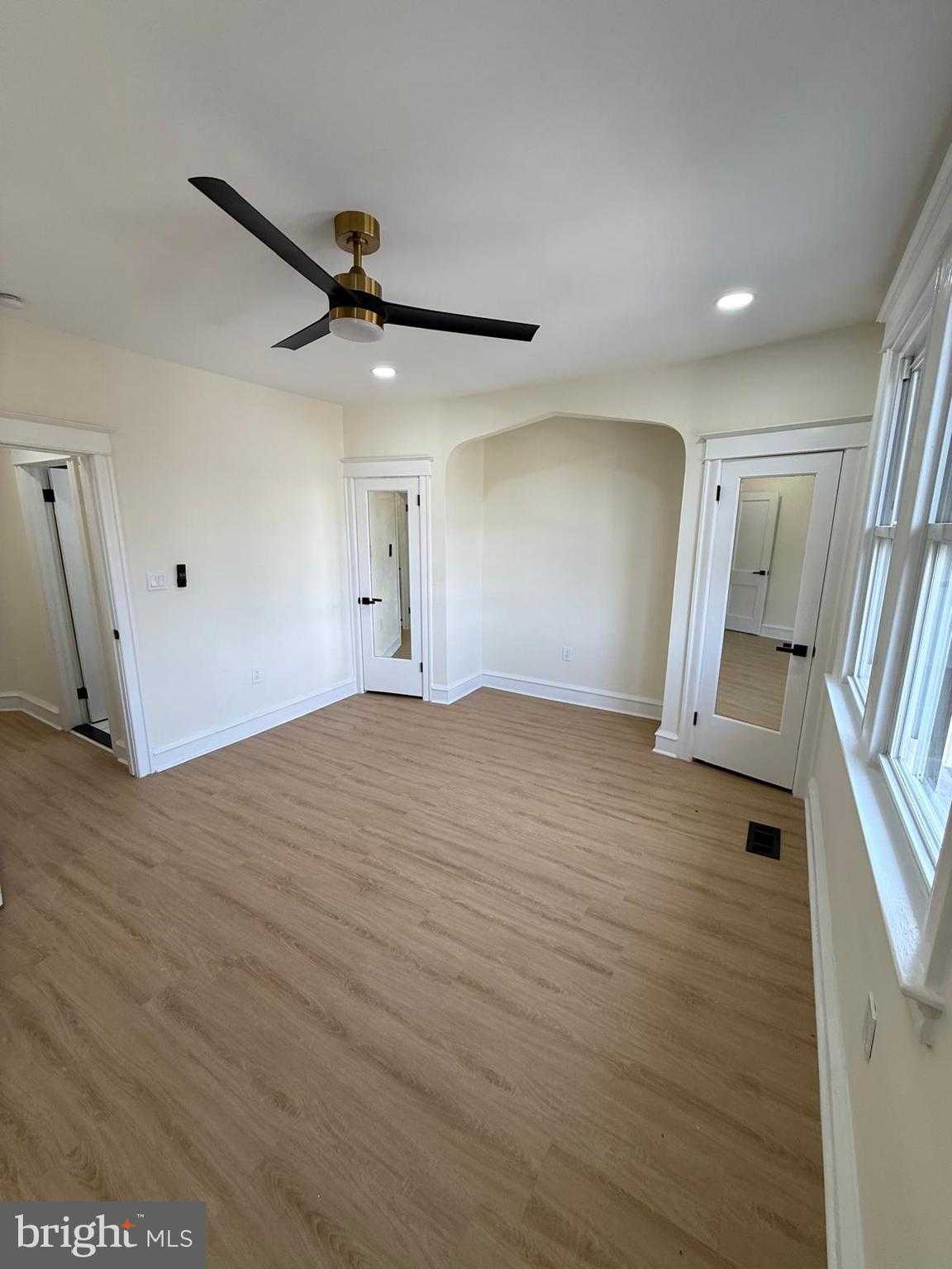 1016 Whitby Ave photo 64