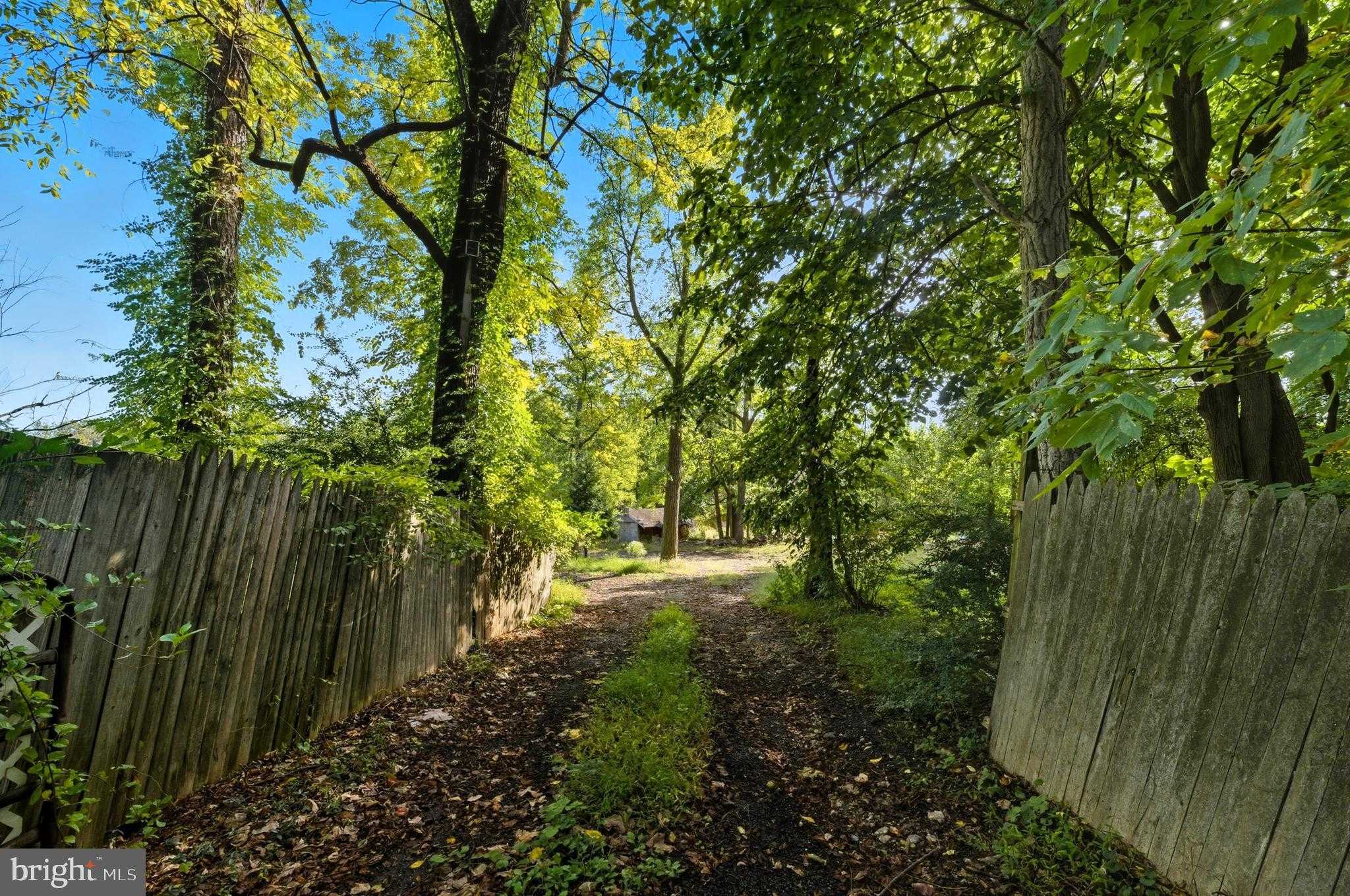 9310 Crandall Rd photo 5