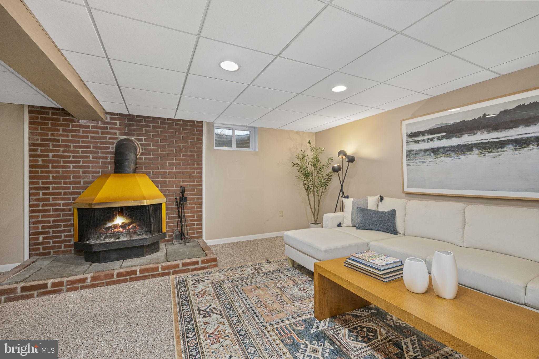 711 Elgin Rd photo 21