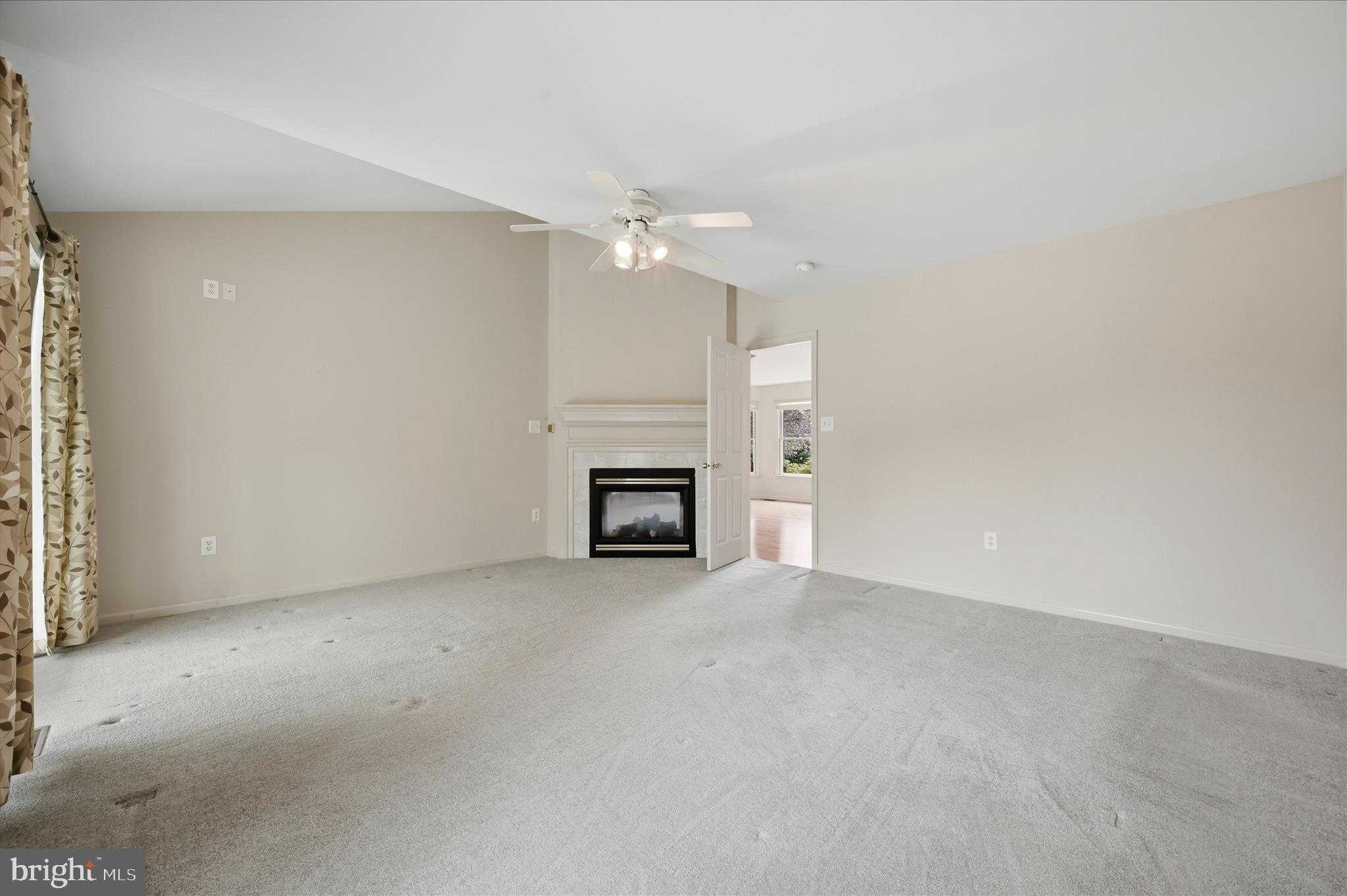 238 Comstock Dr photo 20