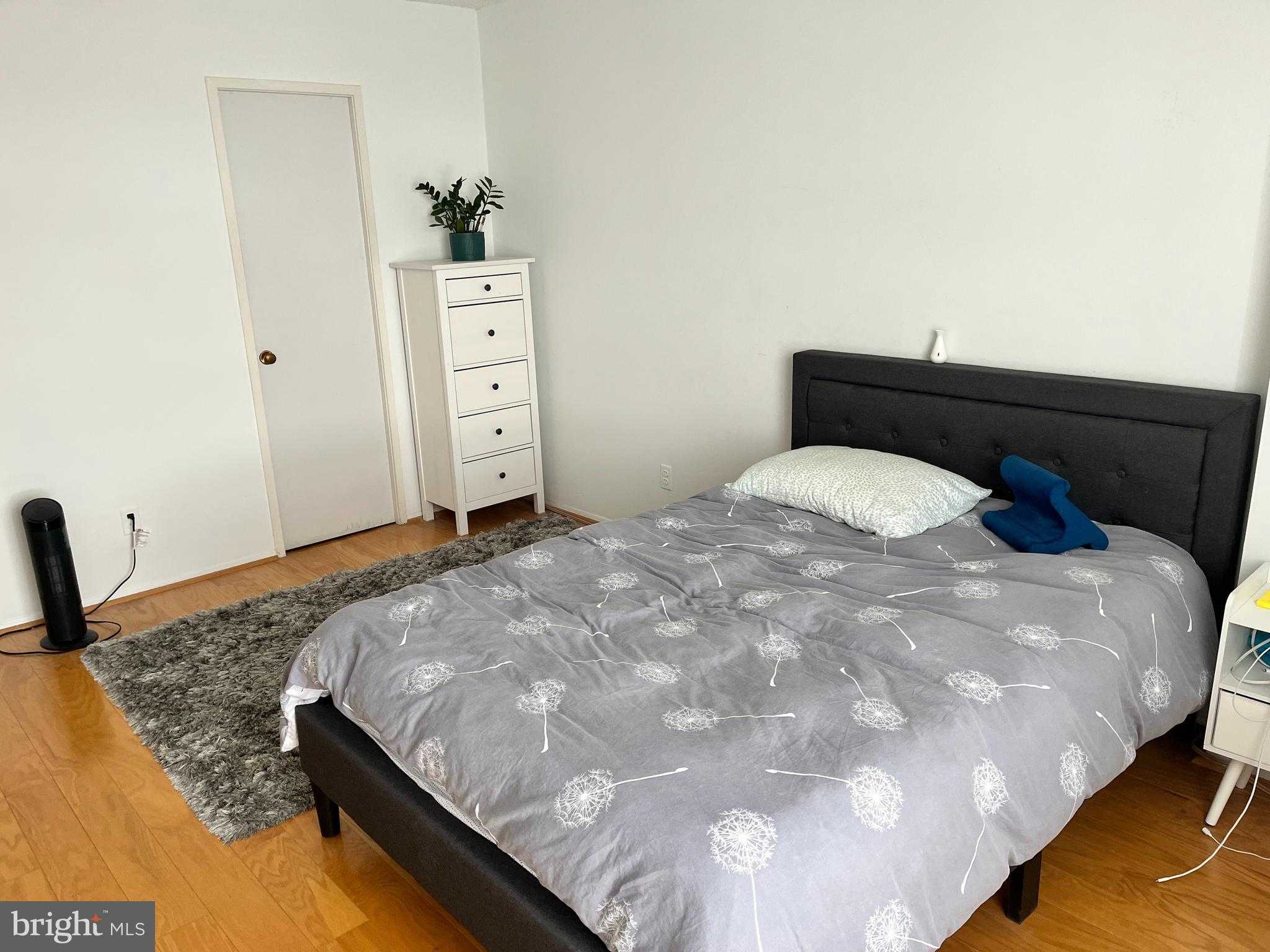 1800 Old Meadow Rd Apt 1409 photo 9