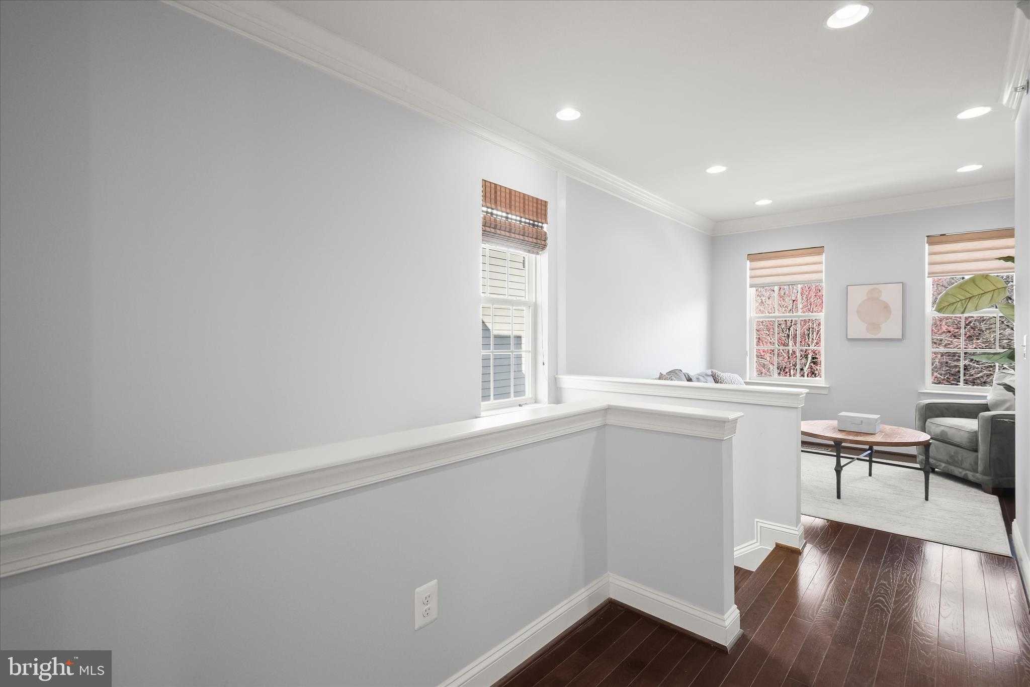 8820 Gunston St photo 23