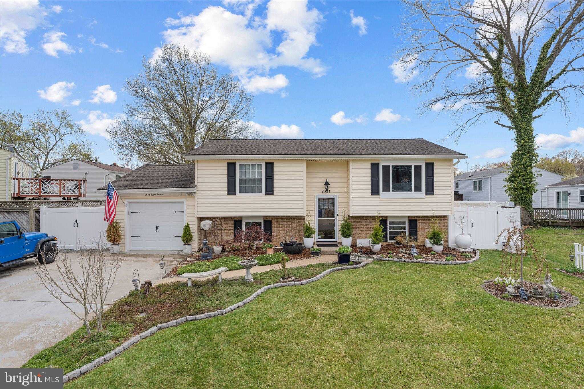 4811 Welford St photo 2