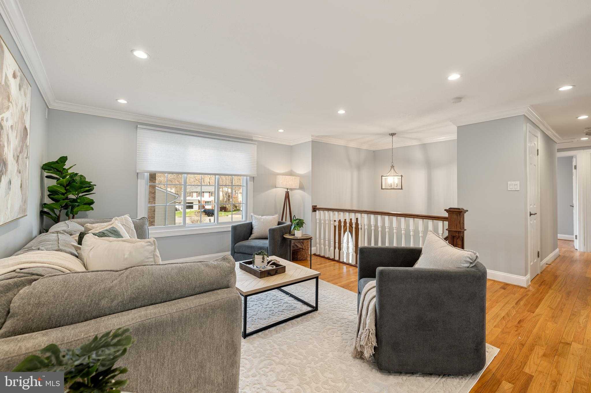 8463 Yellow Leaf CT photo 7