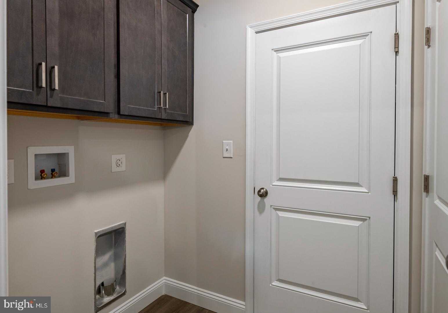 223 Lucille Way photo 5