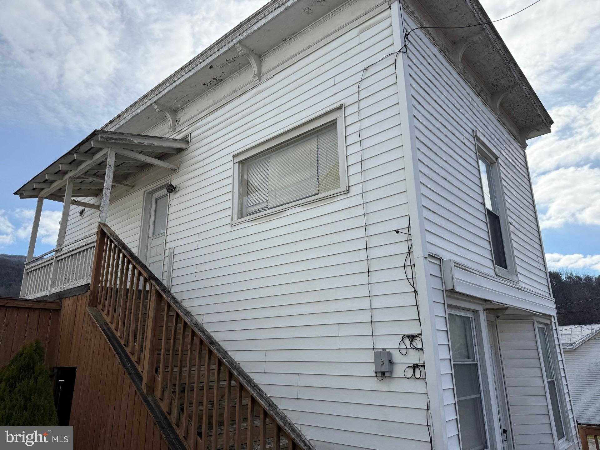 65 S Main St photo 16