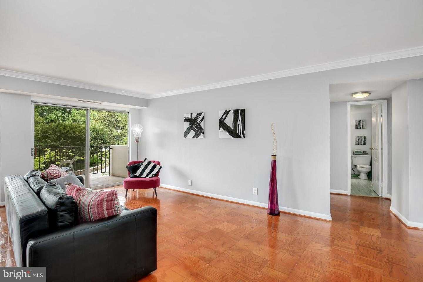 9039 Sligo Creek Pkwy Apt 205 photo 5