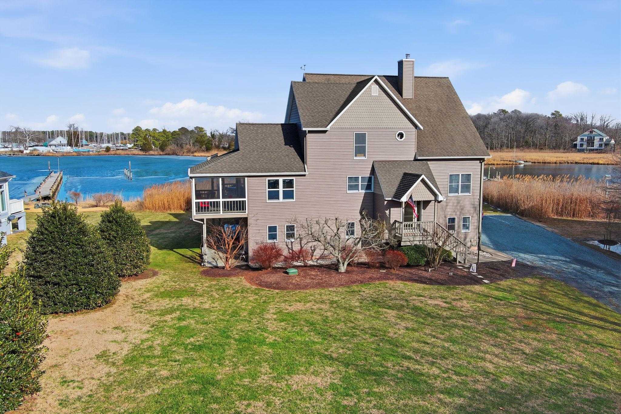 5979 Lawton Ave photo 2