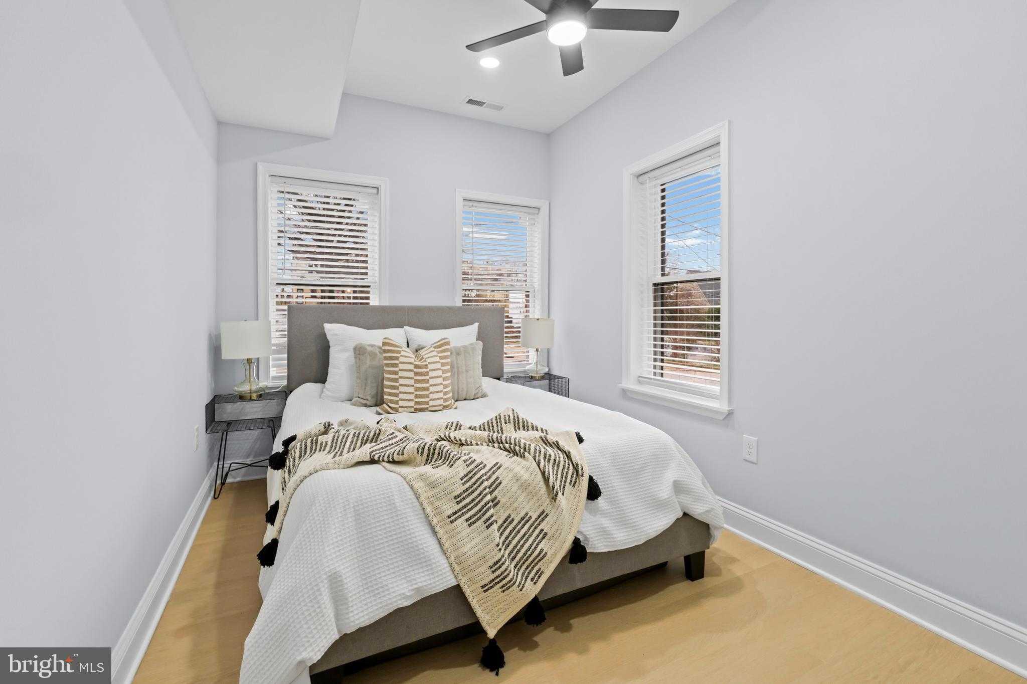 1612 E Chase St photo 7